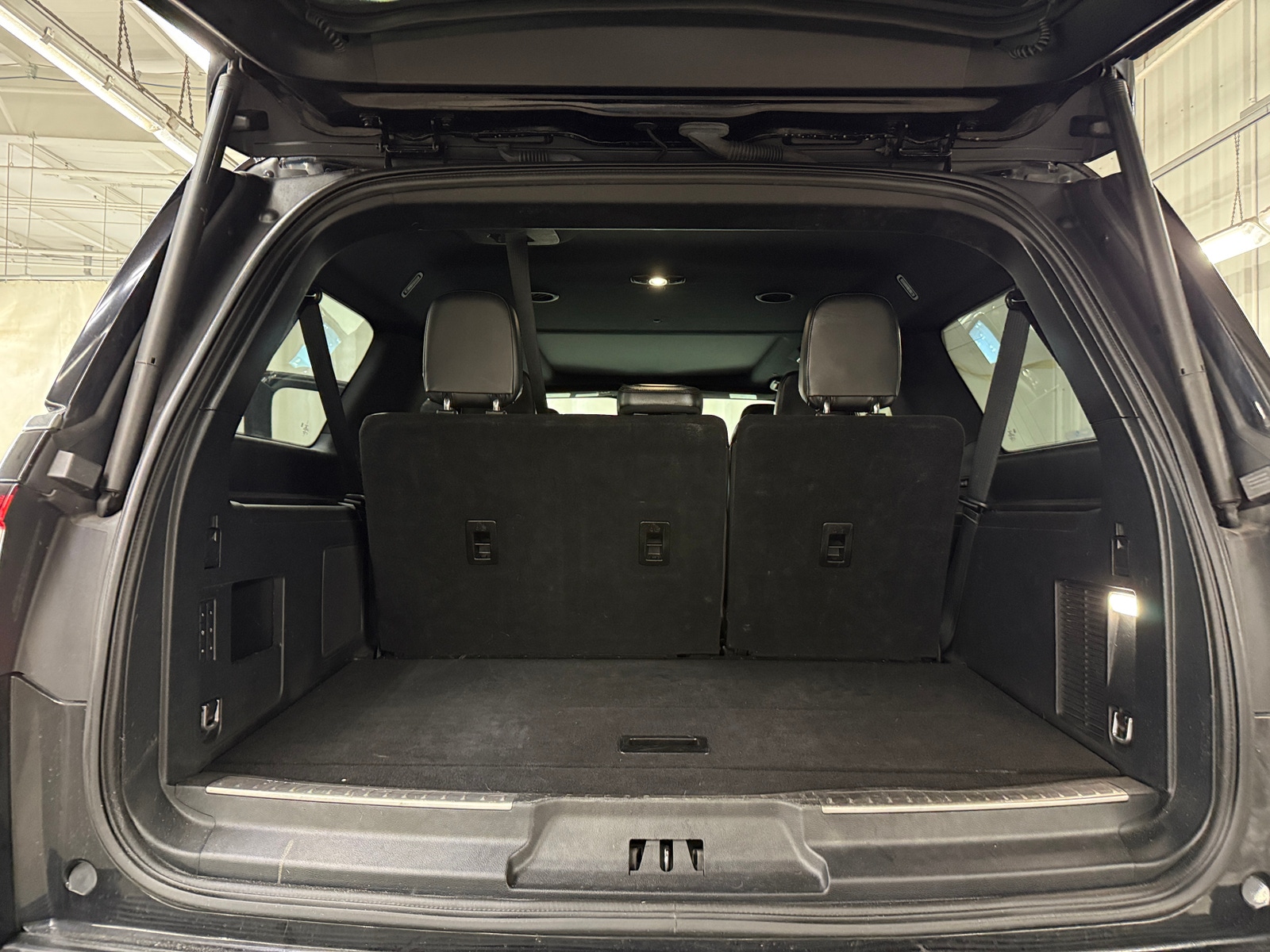 Thumbnail: 2021 Lincoln Navigator L - 6