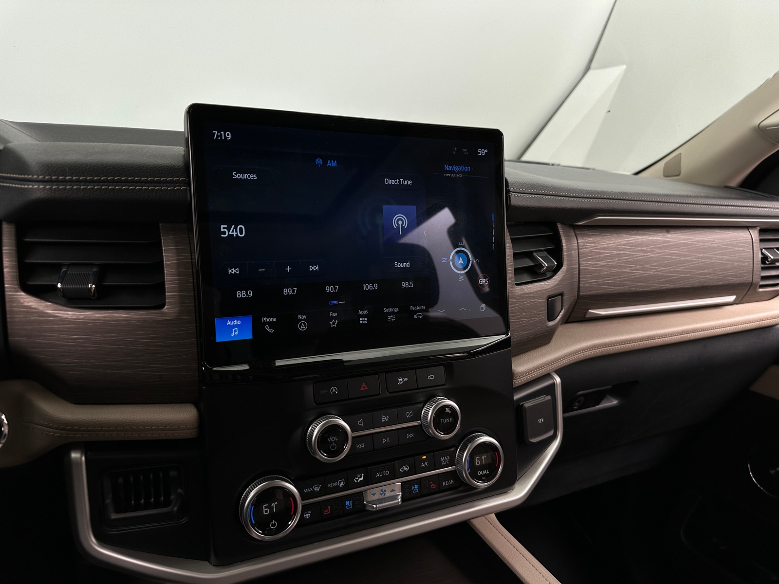 Thumbnail: 2024 Ford Expedition MAX - 3