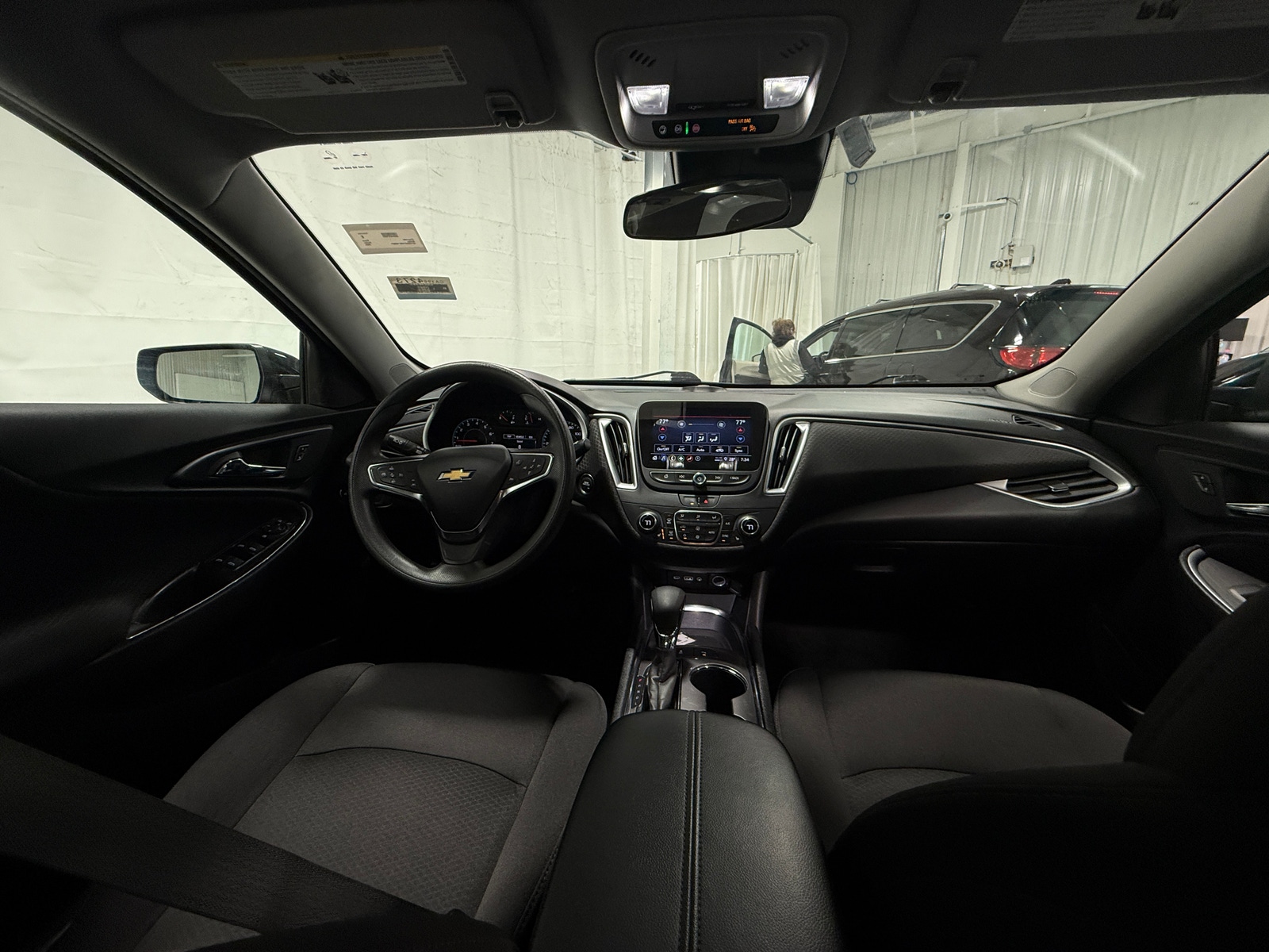 Thumbnail: 2024 Chevrolet Malibu - 3