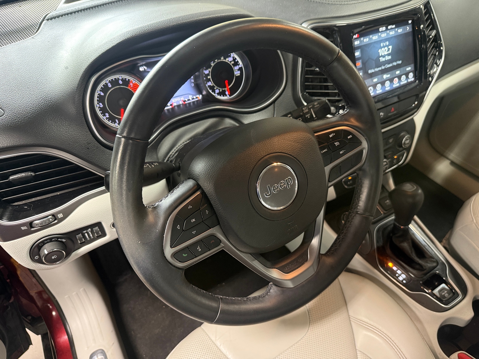 Thumbnail: 2019 Jeep Cherokee - 4