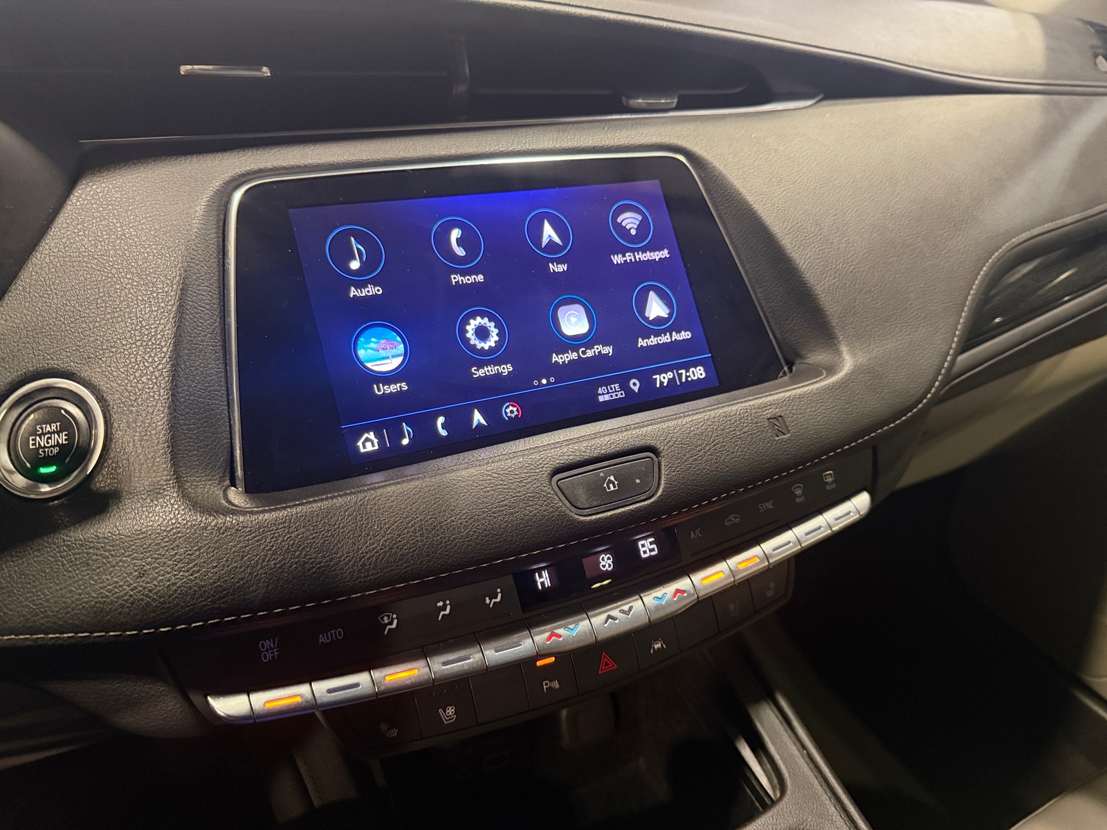Thumbnail: 2019 Cadillac XT4 - 3