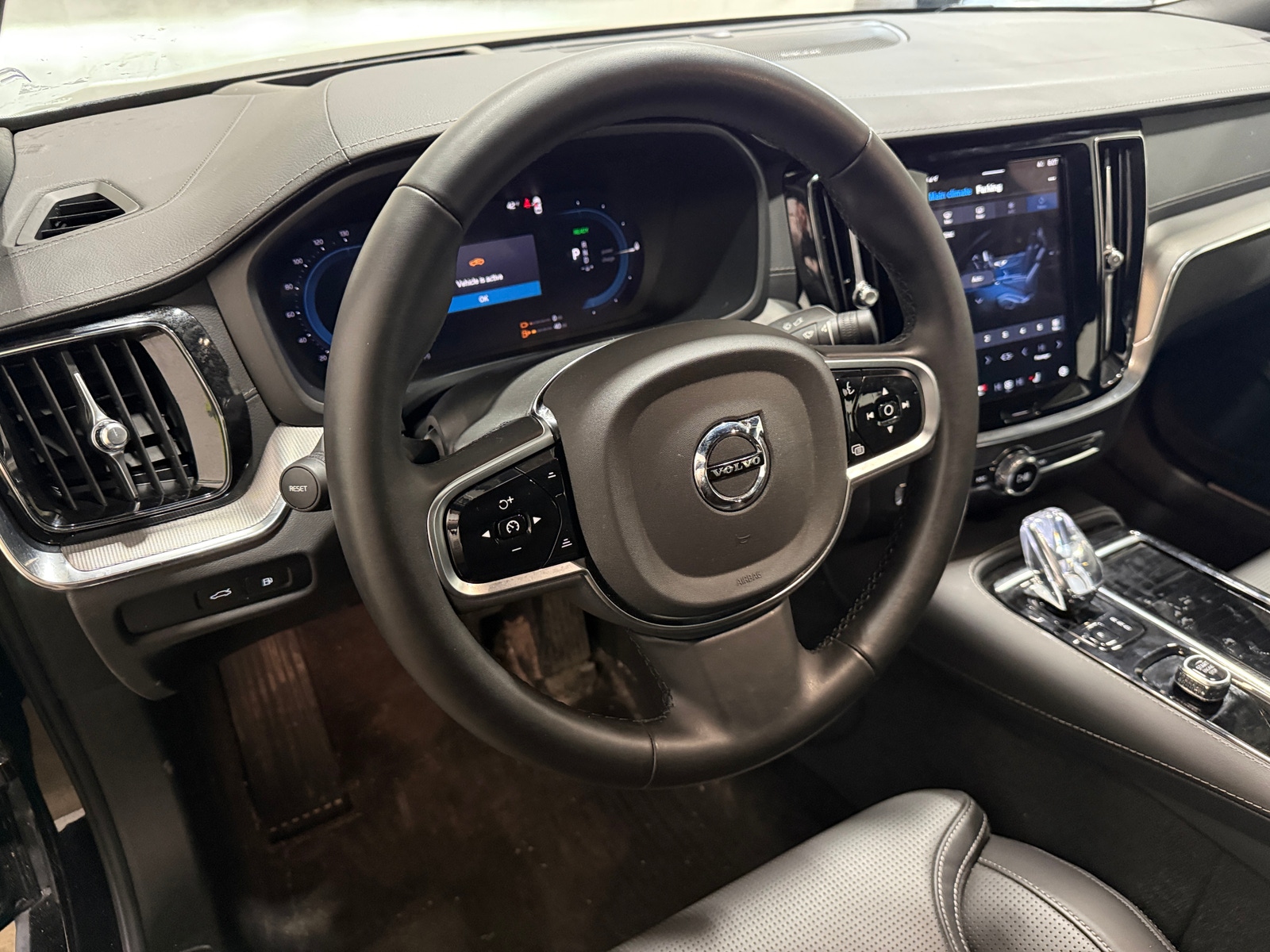 Thumbnail: 2025 Volvo S60 - 4