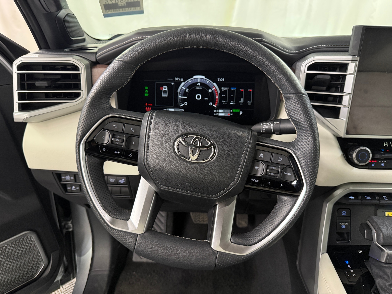 Thumbnail: 2023 Toyota Tundra - 4