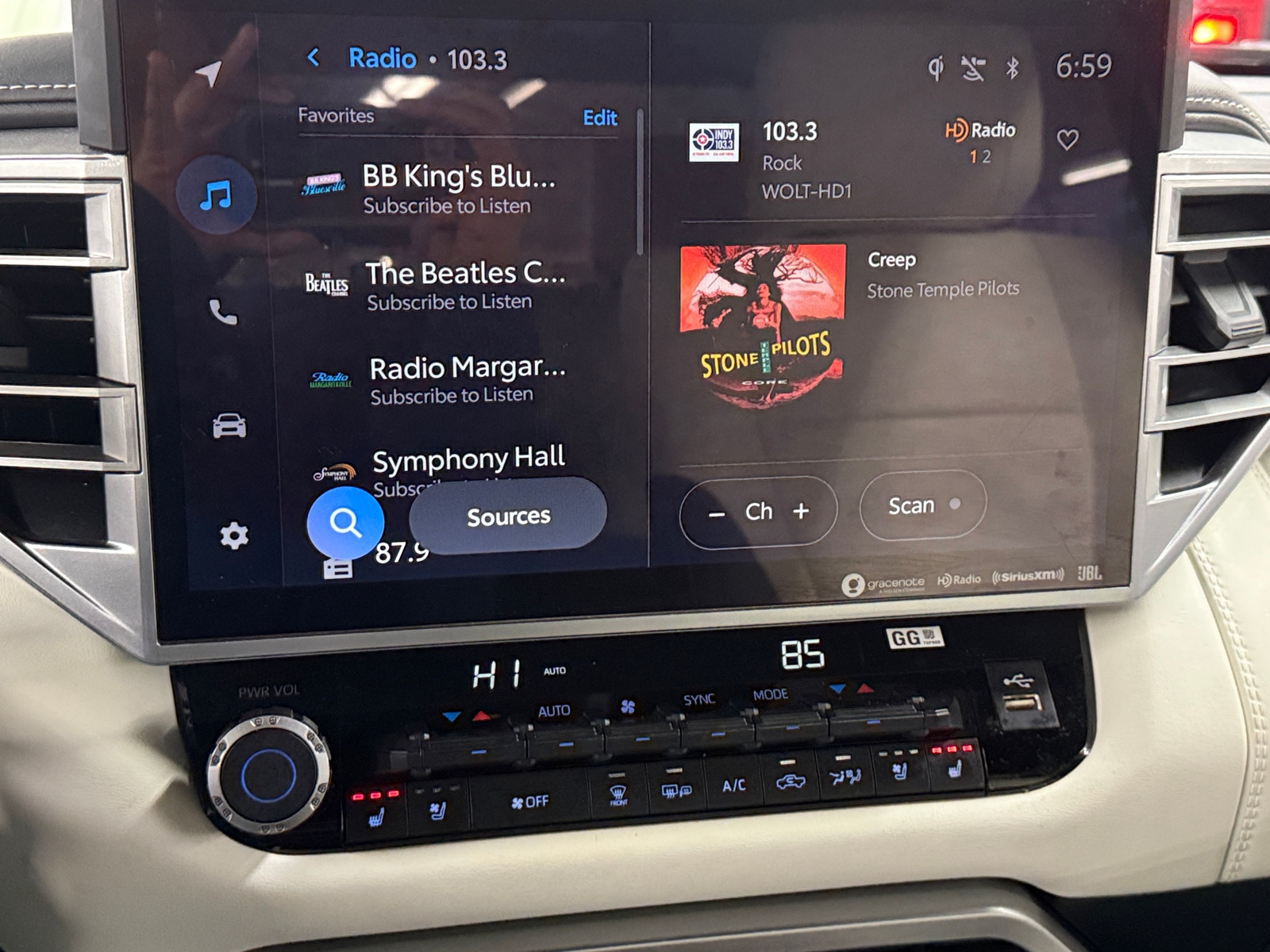 Thumbnail: 2023 Toyota Tundra - 3