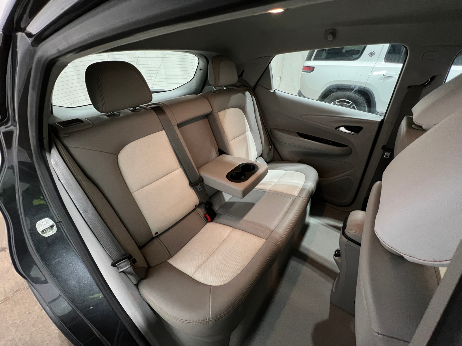 Thumbnail: 2017 Chevrolet Bolt EV - 5