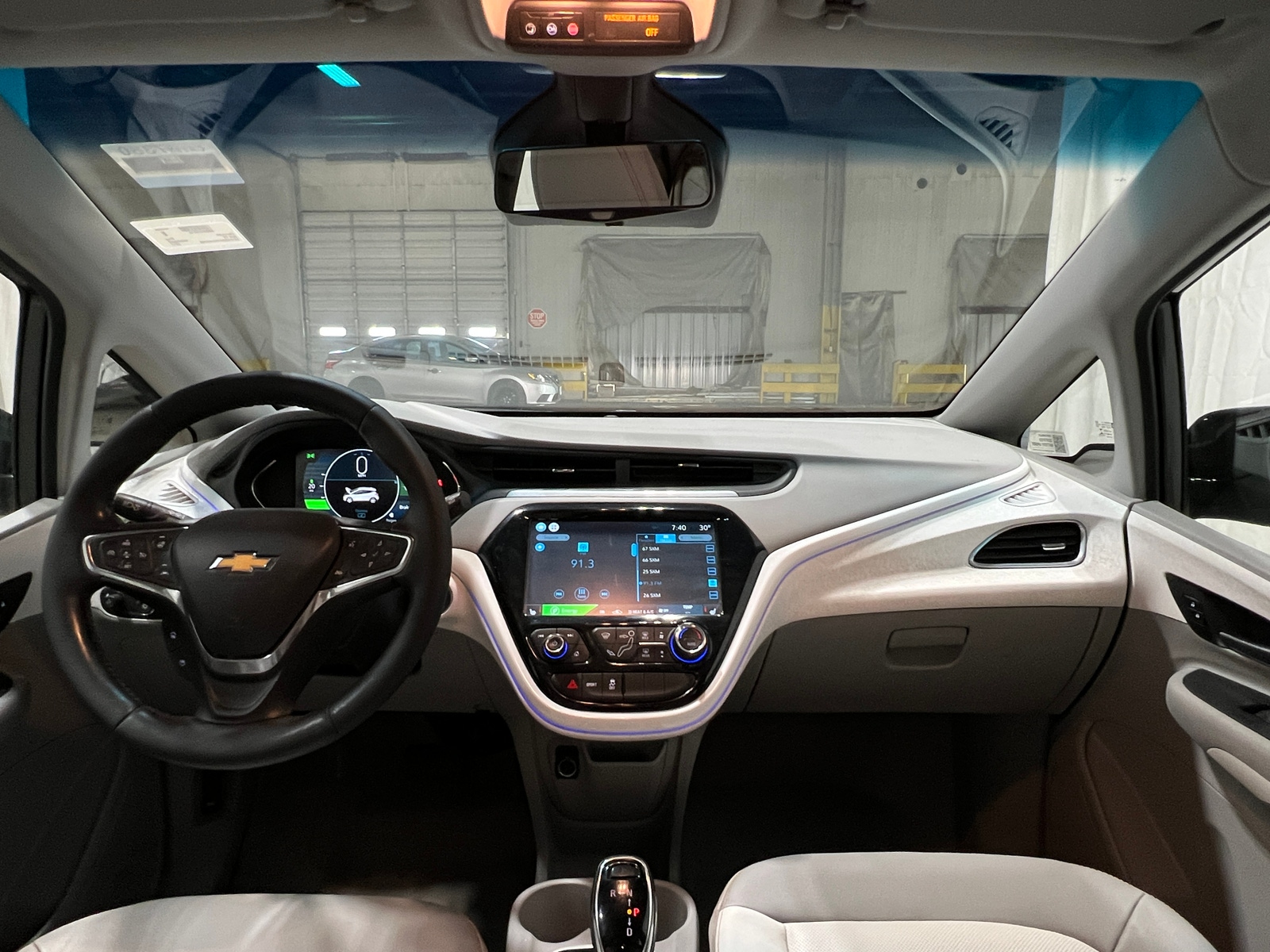 Thumbnail: 2017 Chevrolet Bolt EV - 2