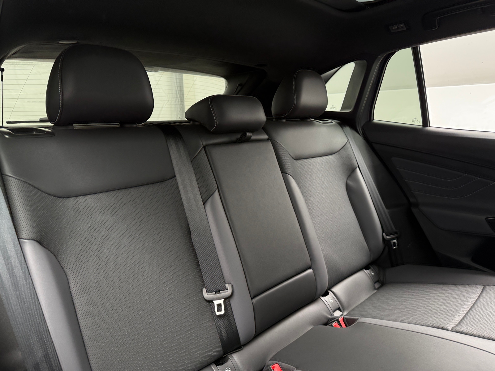 Thumbnail: 2024 Volkswagen ID.4 - 5