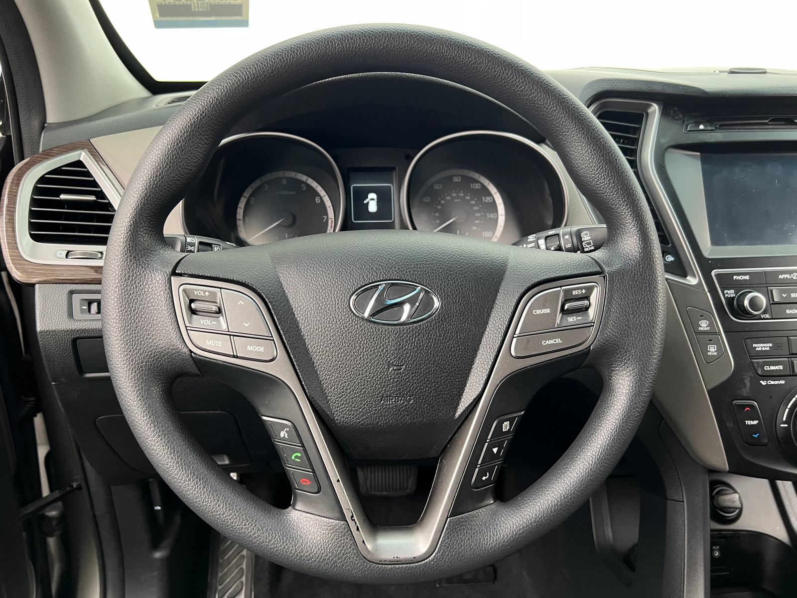 Thumbnail: 2017 Hyundai Santa Fe - 5