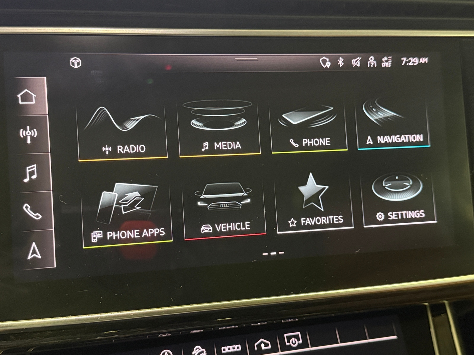 Thumbnail: 2021 Audi Q7 - 3