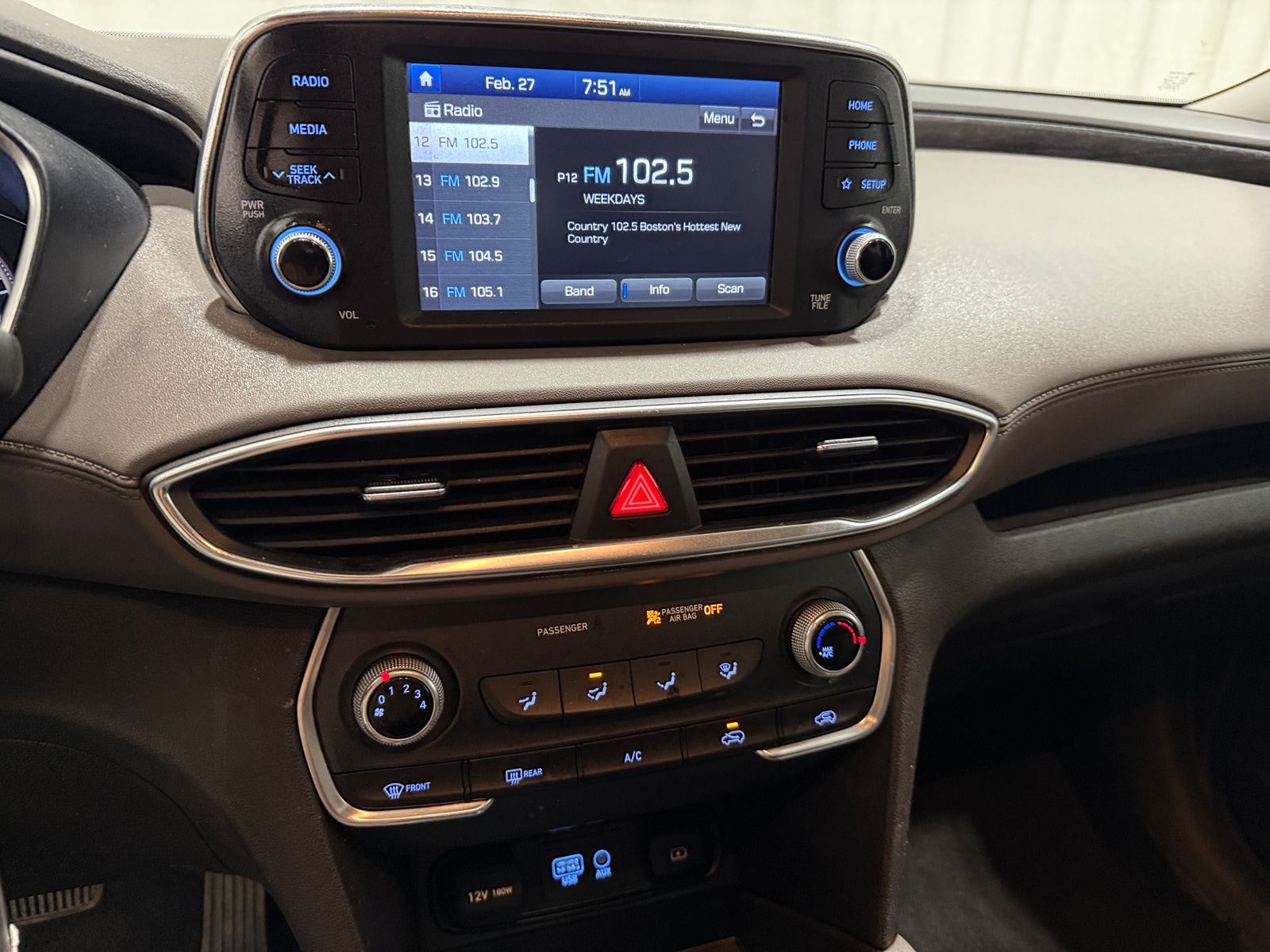 Thumbnail: 2019 Hyundai Santa Fe - 4