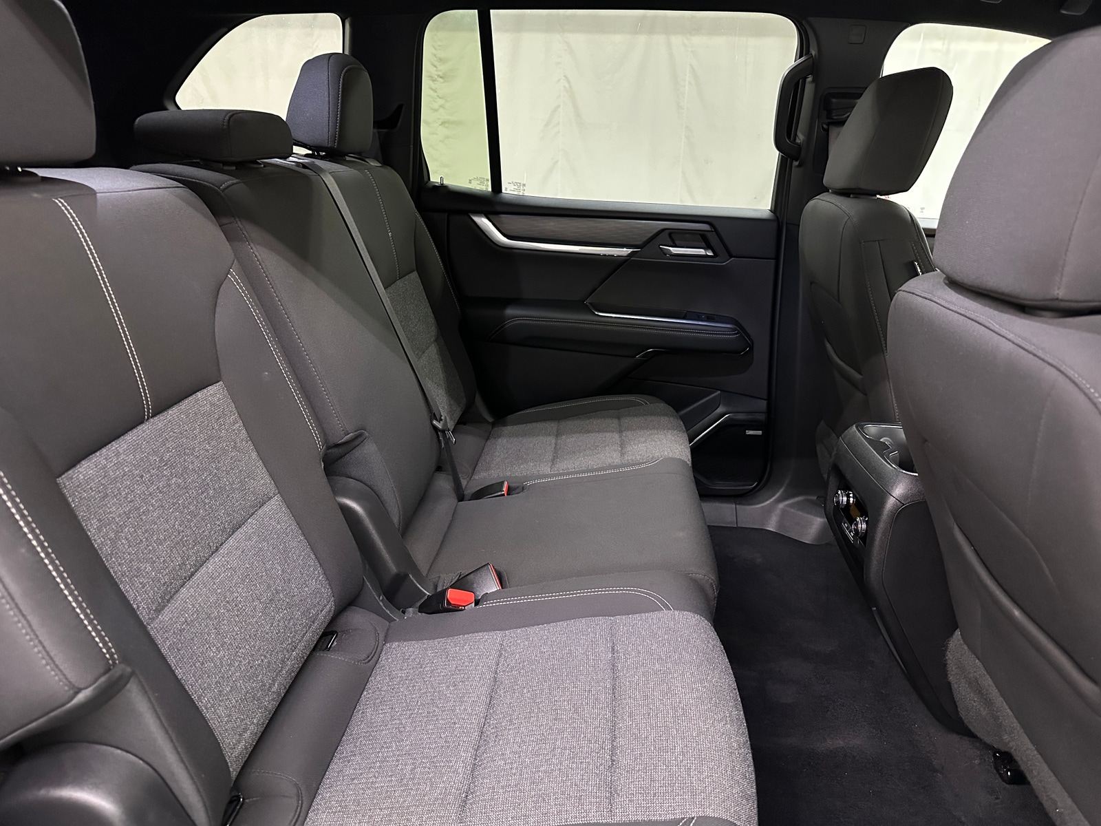 Thumbnail: 2025 GMC Acadia - 6