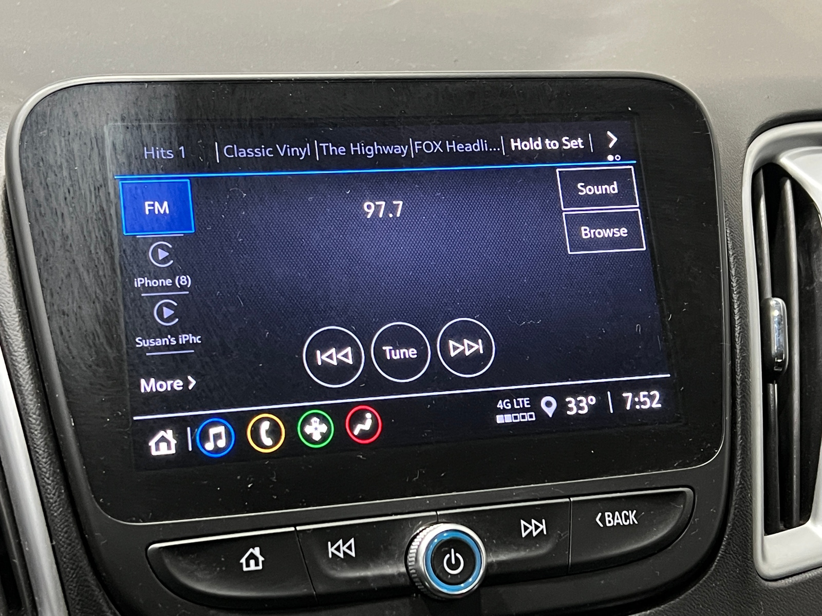 Thumbnail: 2023 Chevrolet Malibu - 4