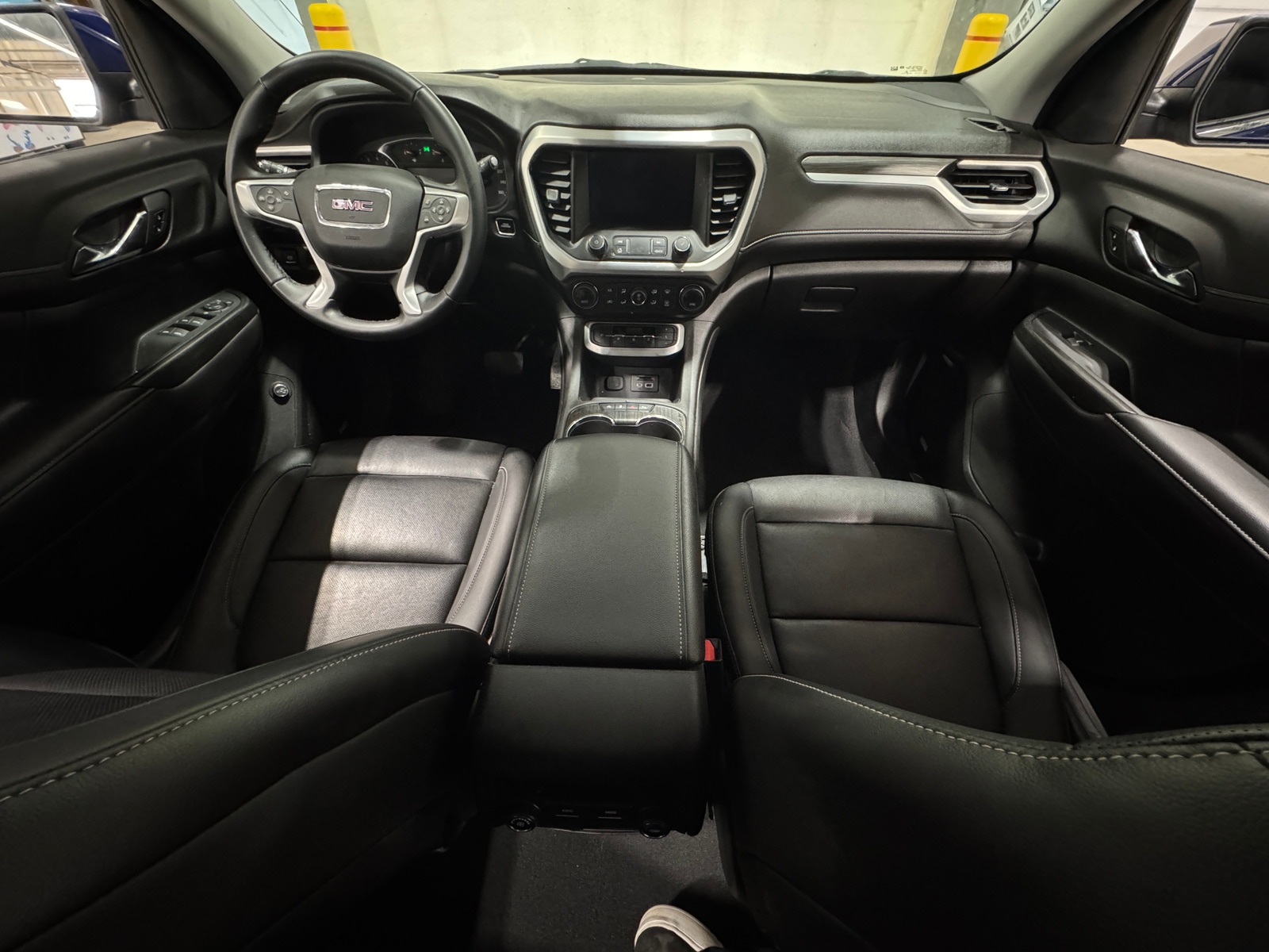 Thumbnail: 2023 GMC Acadia - 2