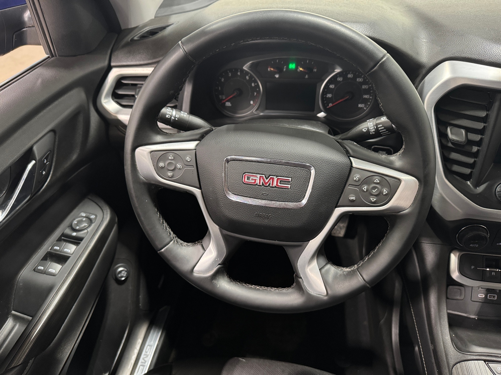 Thumbnail: 2023 GMC Acadia - 4