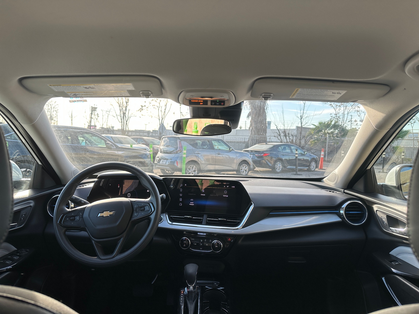 Thumbnail: 2025 Chevrolet Trax - 3