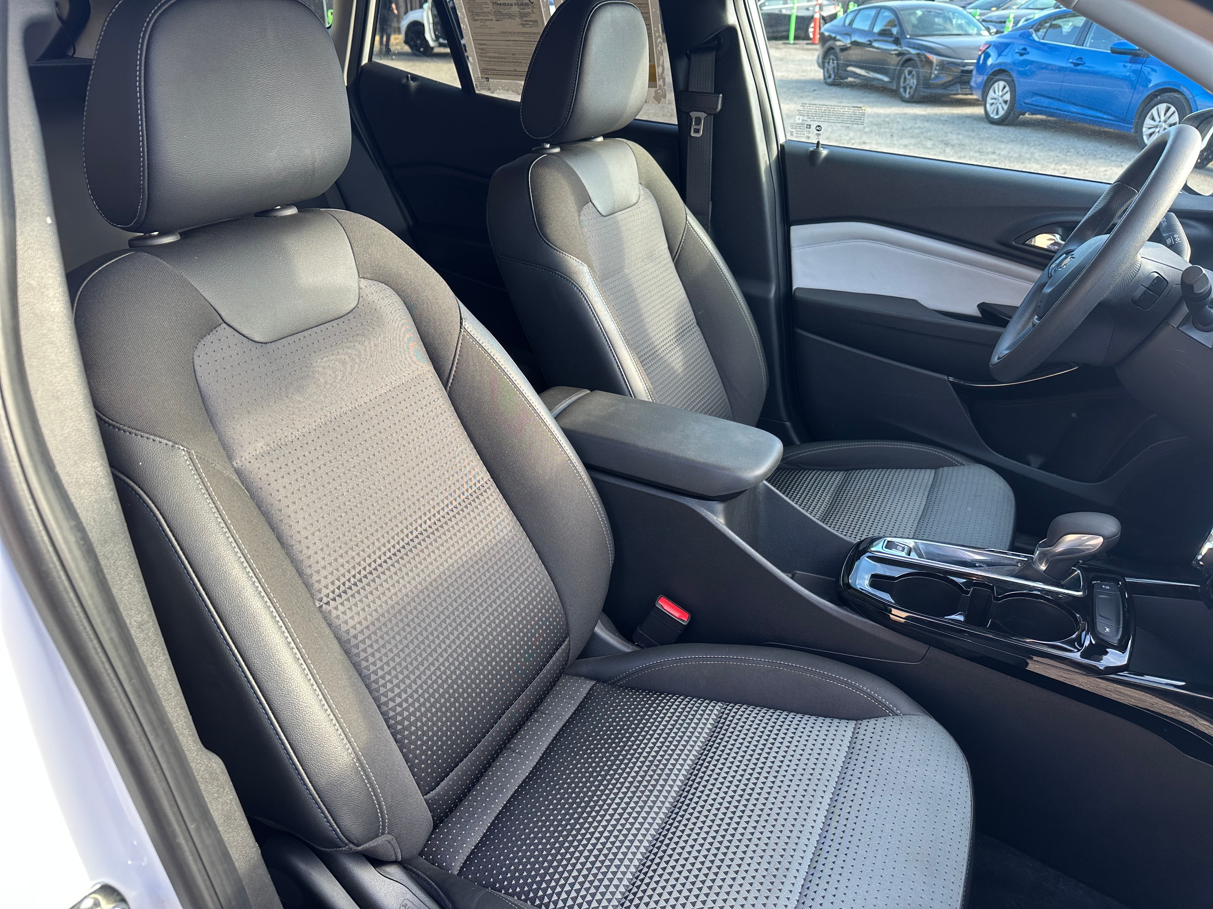 Thumbnail: 2025 Chevrolet Trax - 2