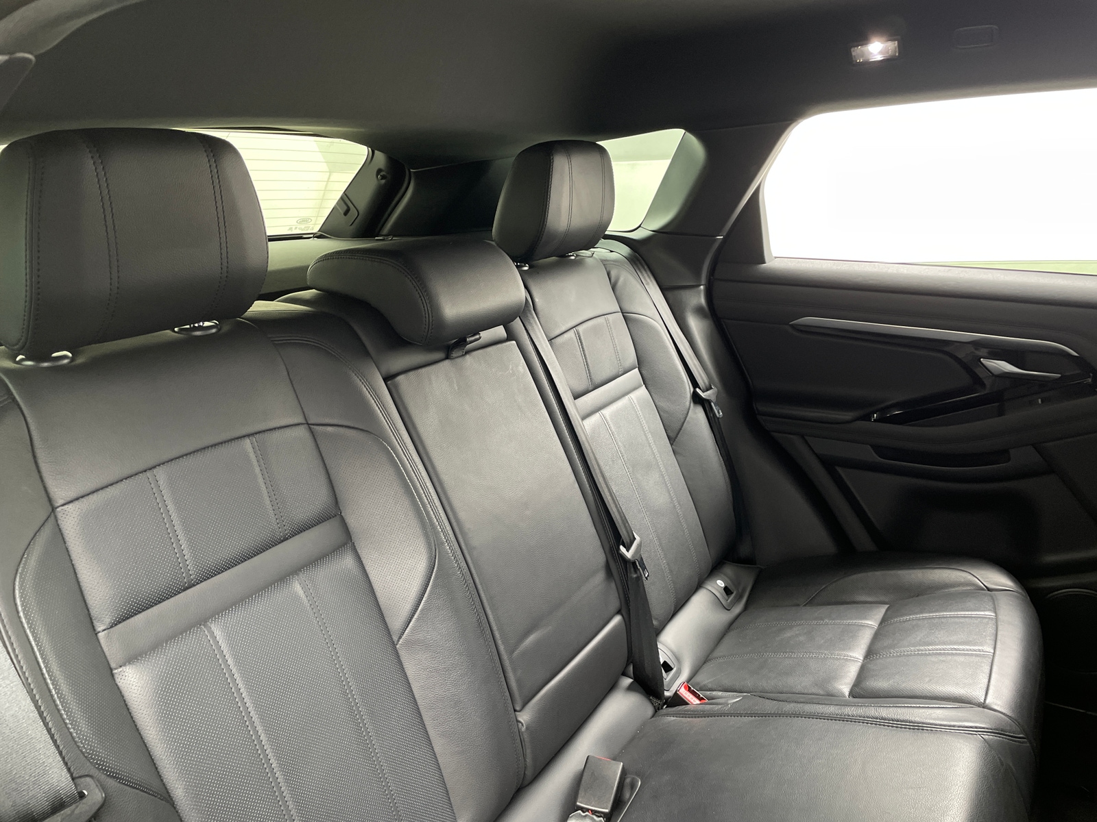 Thumbnail: 2020 Land Rover Range Rover Evoque - 5