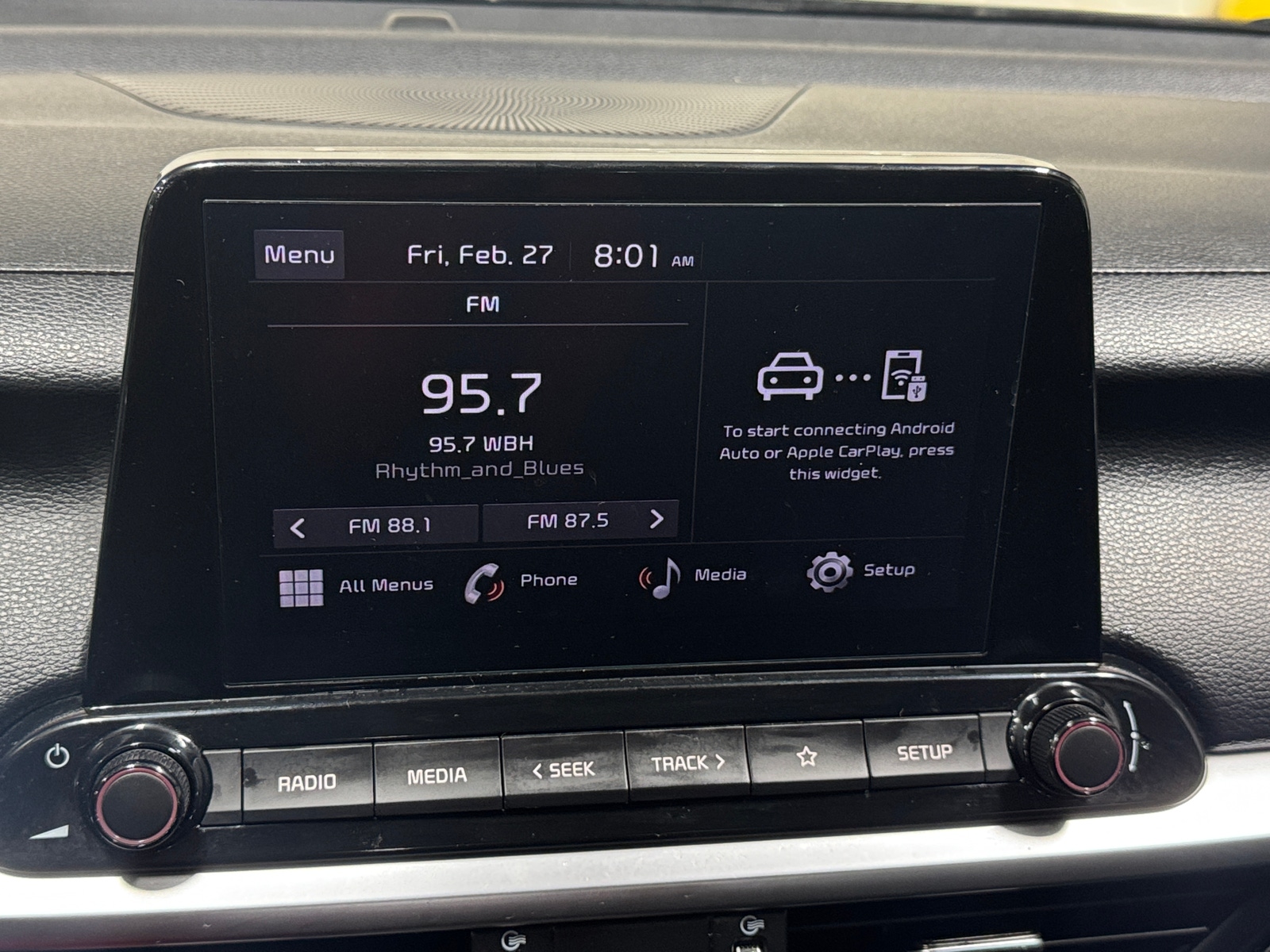 Thumbnail: 2024 Kia Forte - 4