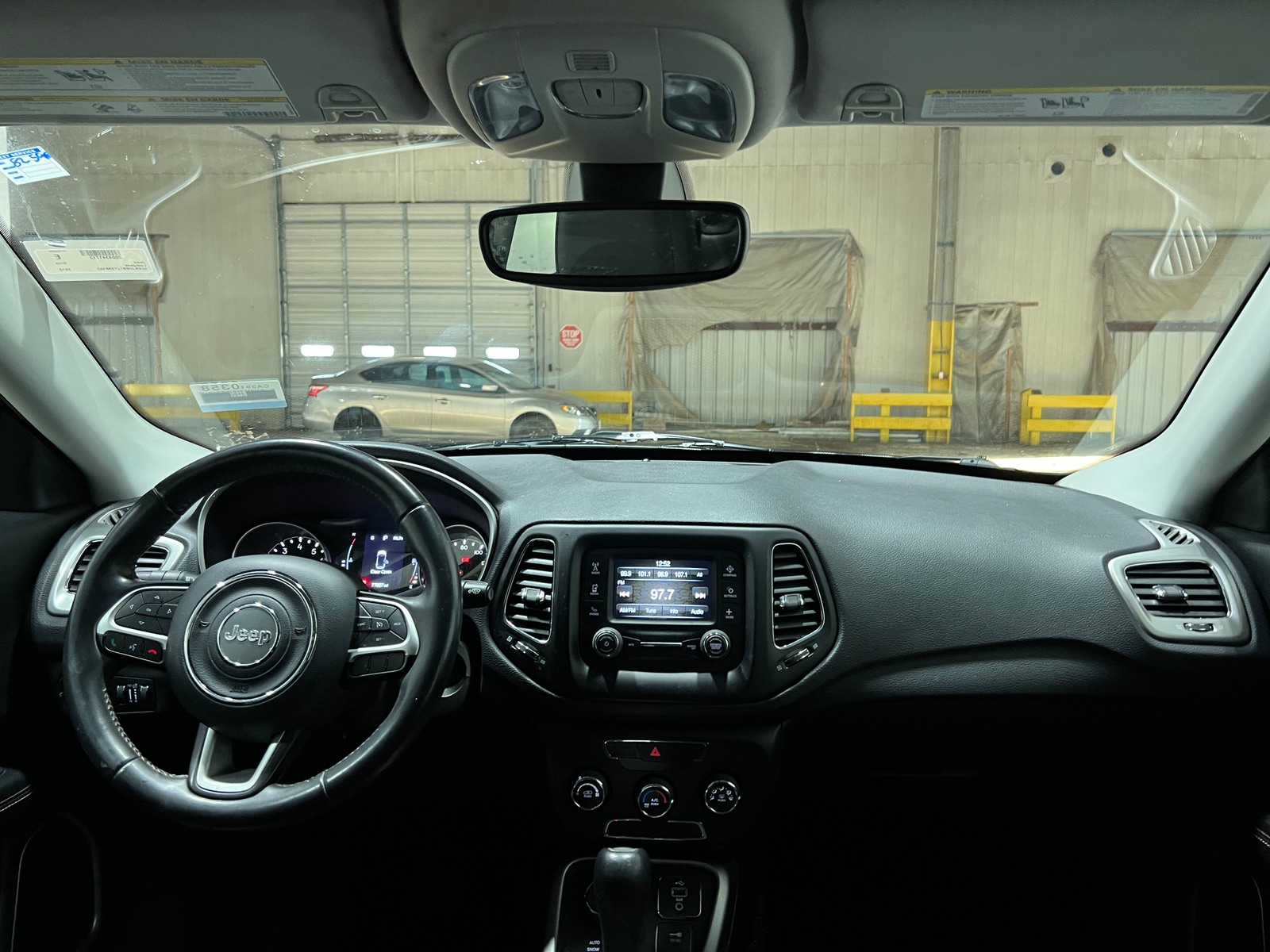 Thumbnail: 2018 Jeep Compass - 3