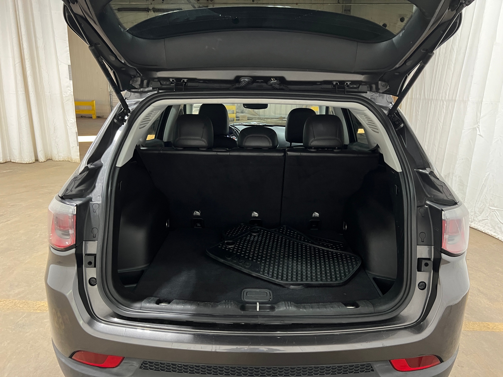 Thumbnail: 2018 Jeep Compass - 7