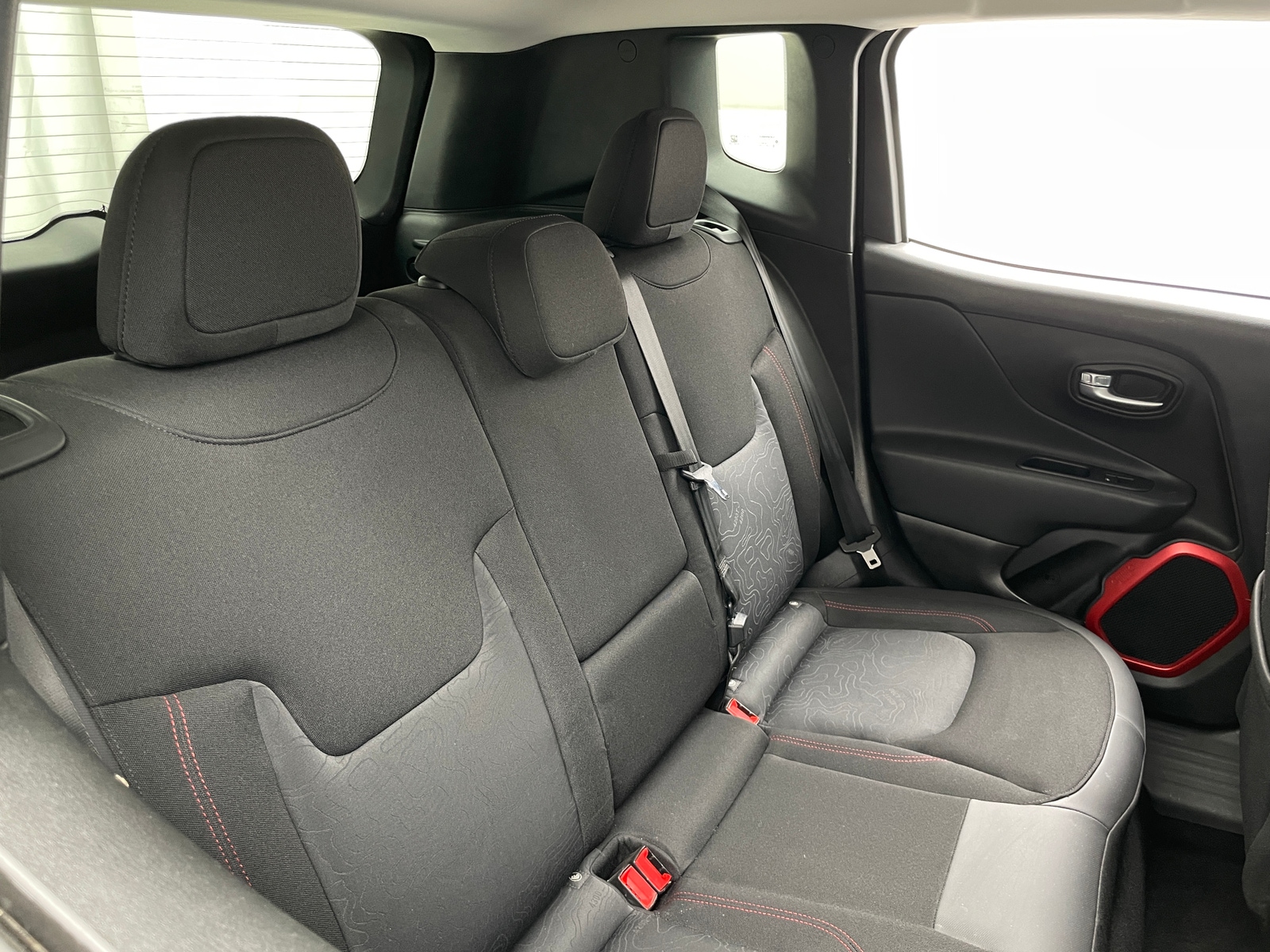 Thumbnail: 2016 Jeep Renegade - 6