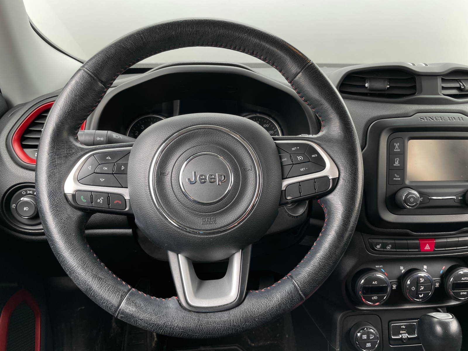 Thumbnail: 2016 Jeep Renegade - 5