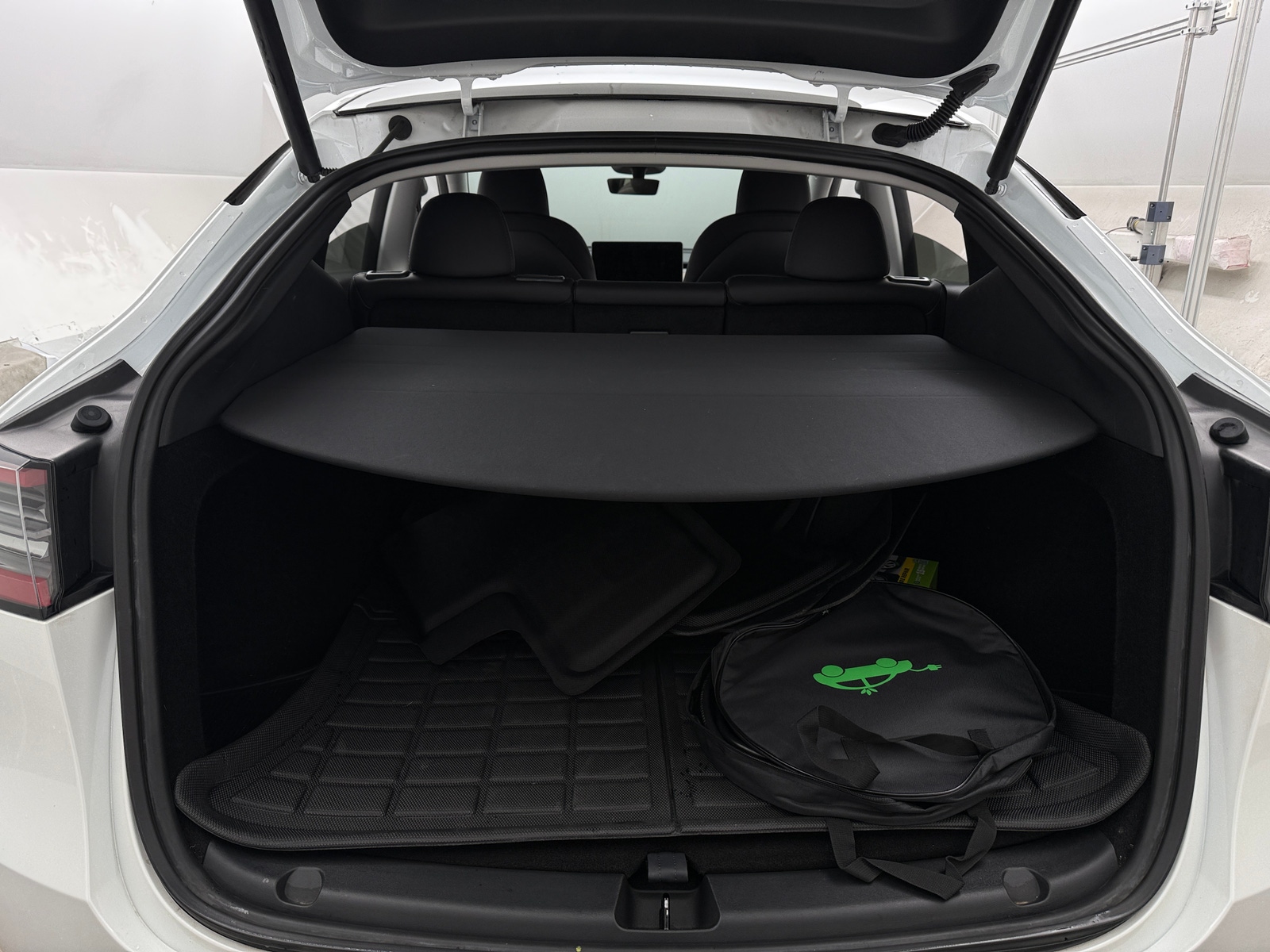 Thumbnail: 2023 Tesla Model Y - 6