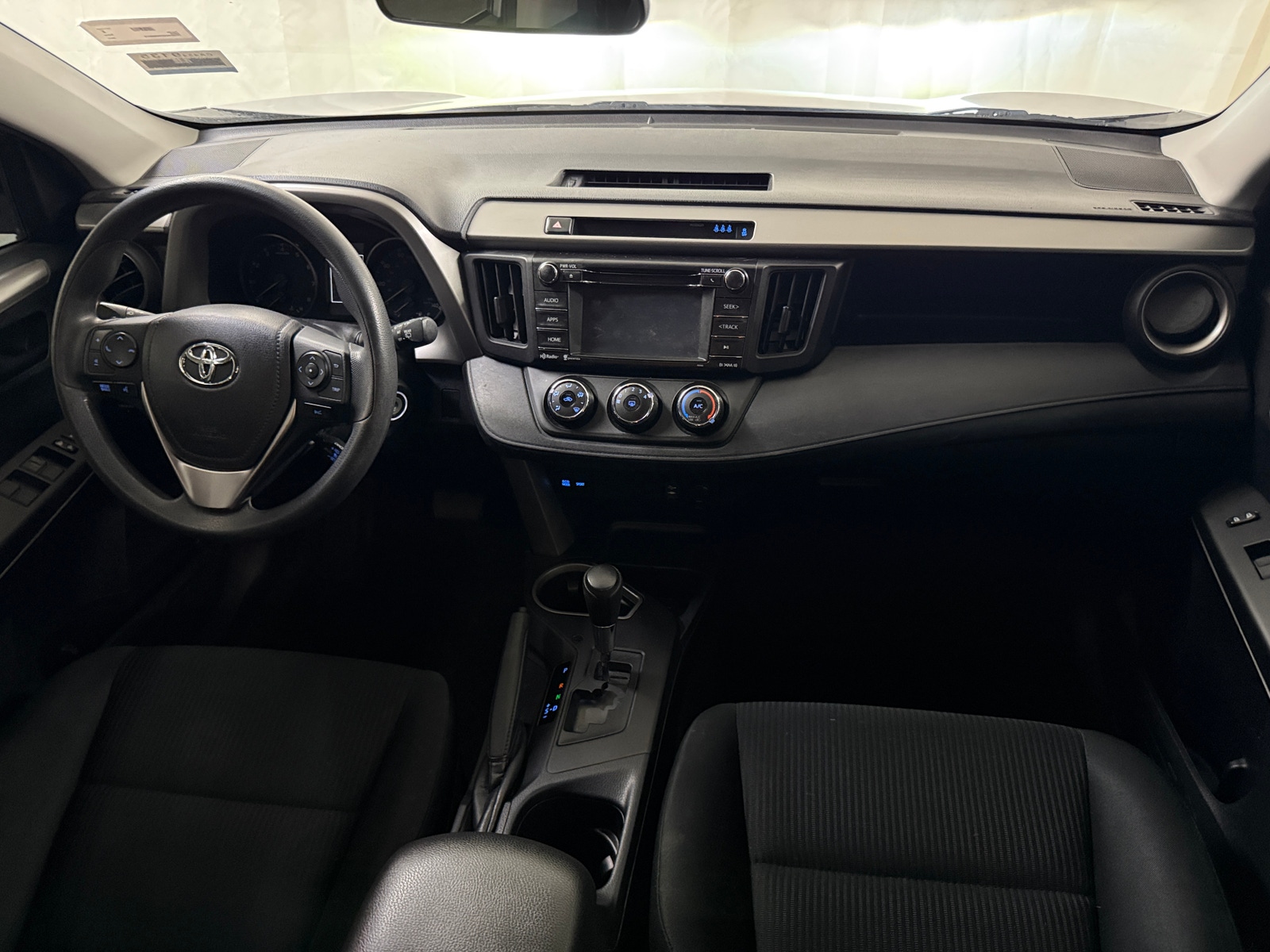 Thumbnail: 2017 Toyota RAV4 - 3