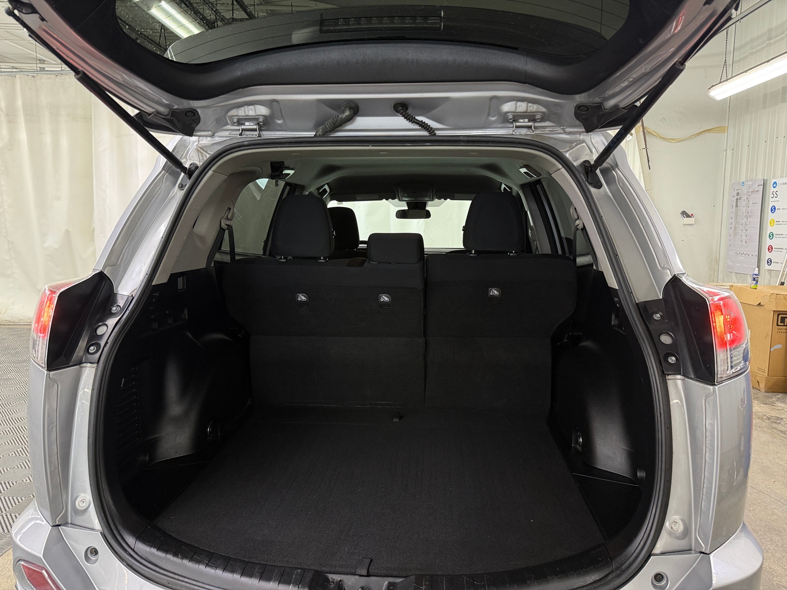 Thumbnail: 2017 Toyota RAV4 - 7