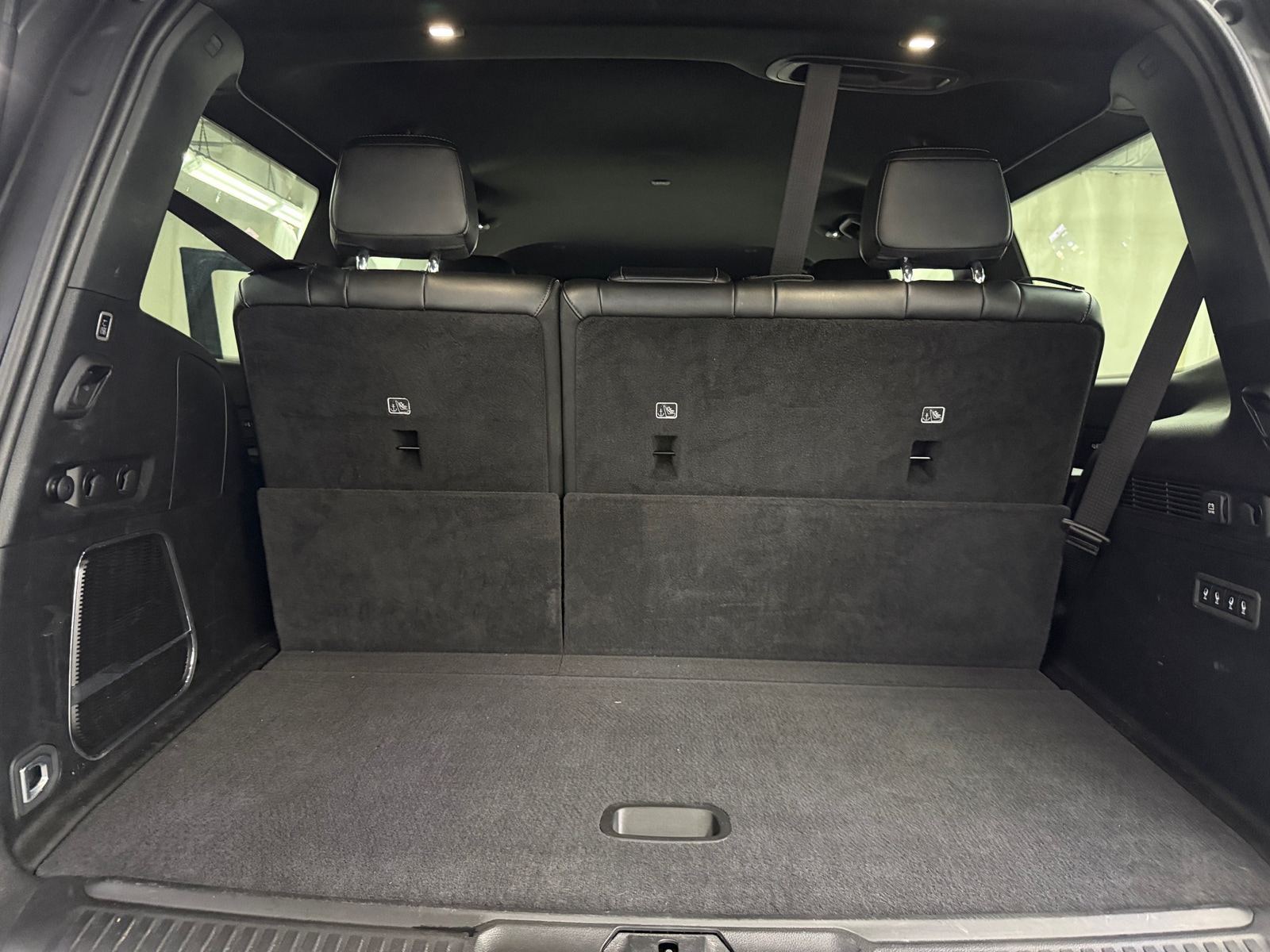 Thumbnail: 2024 Jeep Wagoneer - 6