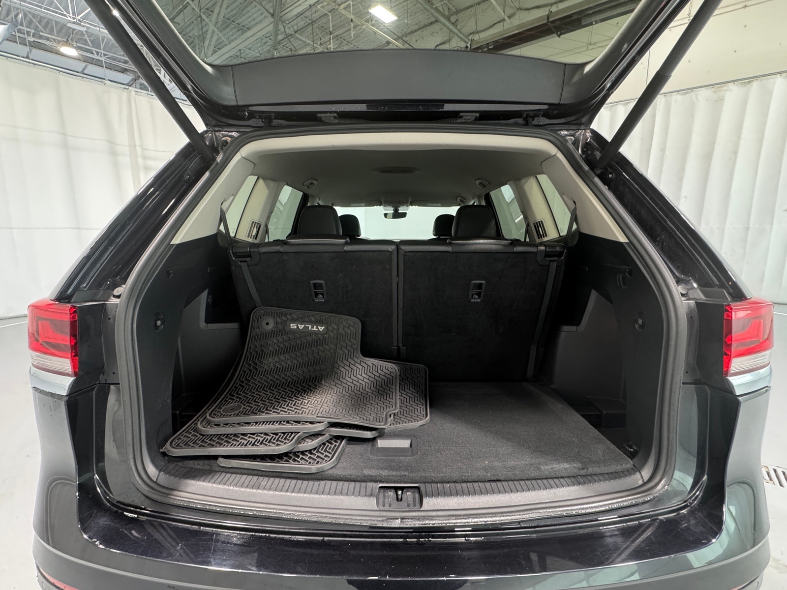 Thumbnail: 2021 Volkswagen Atlas - 6