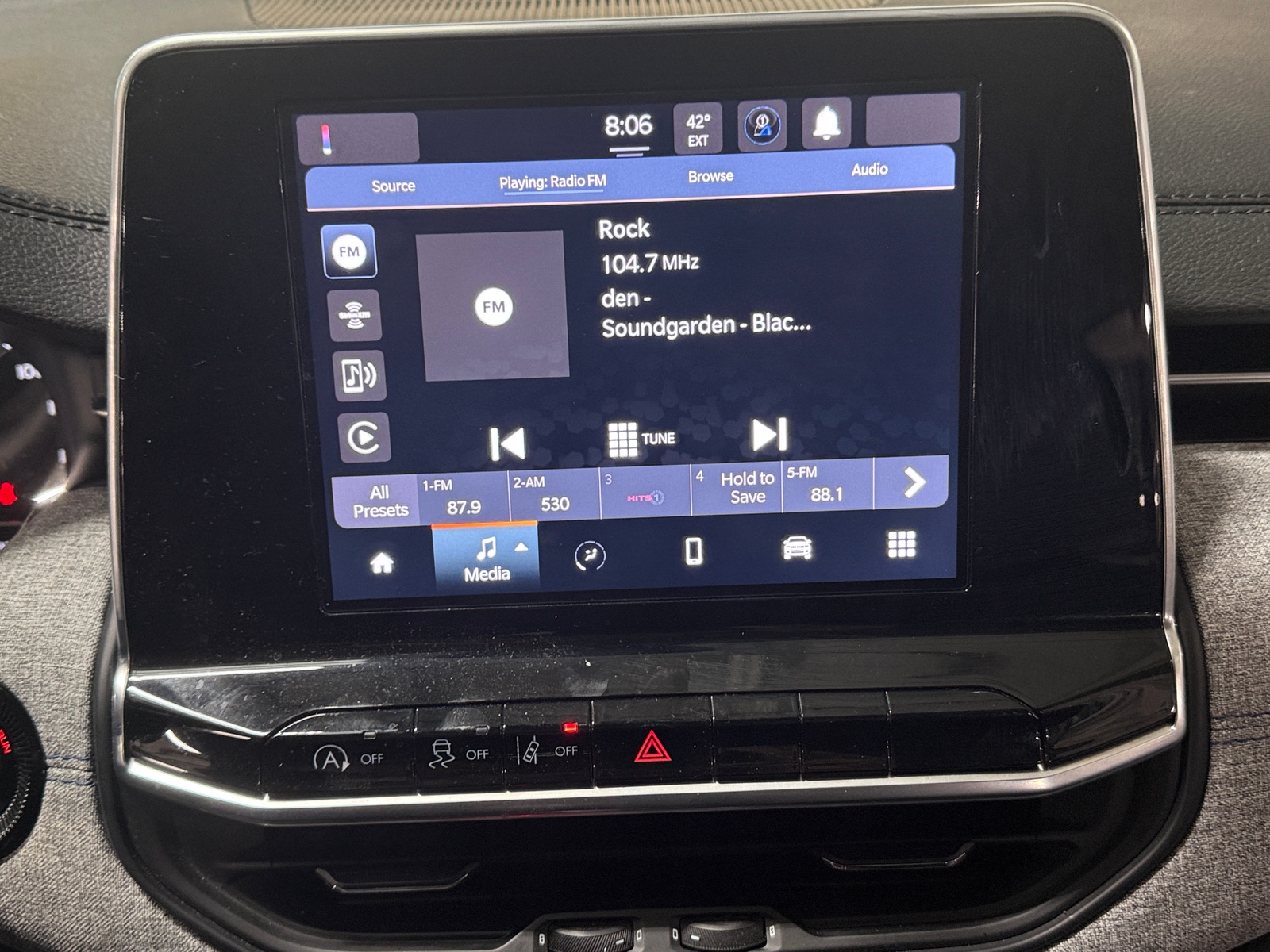 Thumbnail: 2022 Jeep Compass - 4