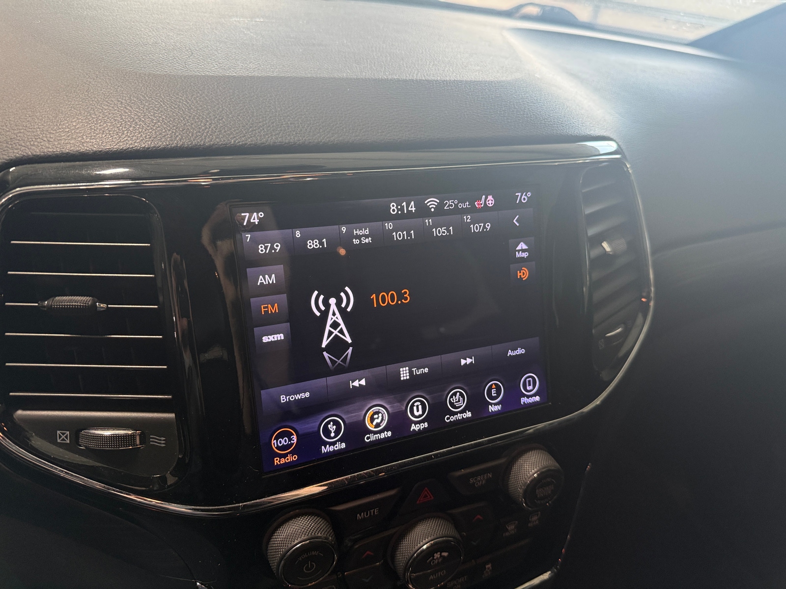 Thumbnail: 2019 Jeep Grand Cherokee - 4