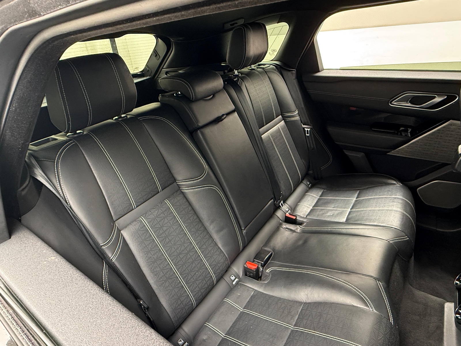 Thumbnail: 2020 Land Rover Range Rover Velar - 5