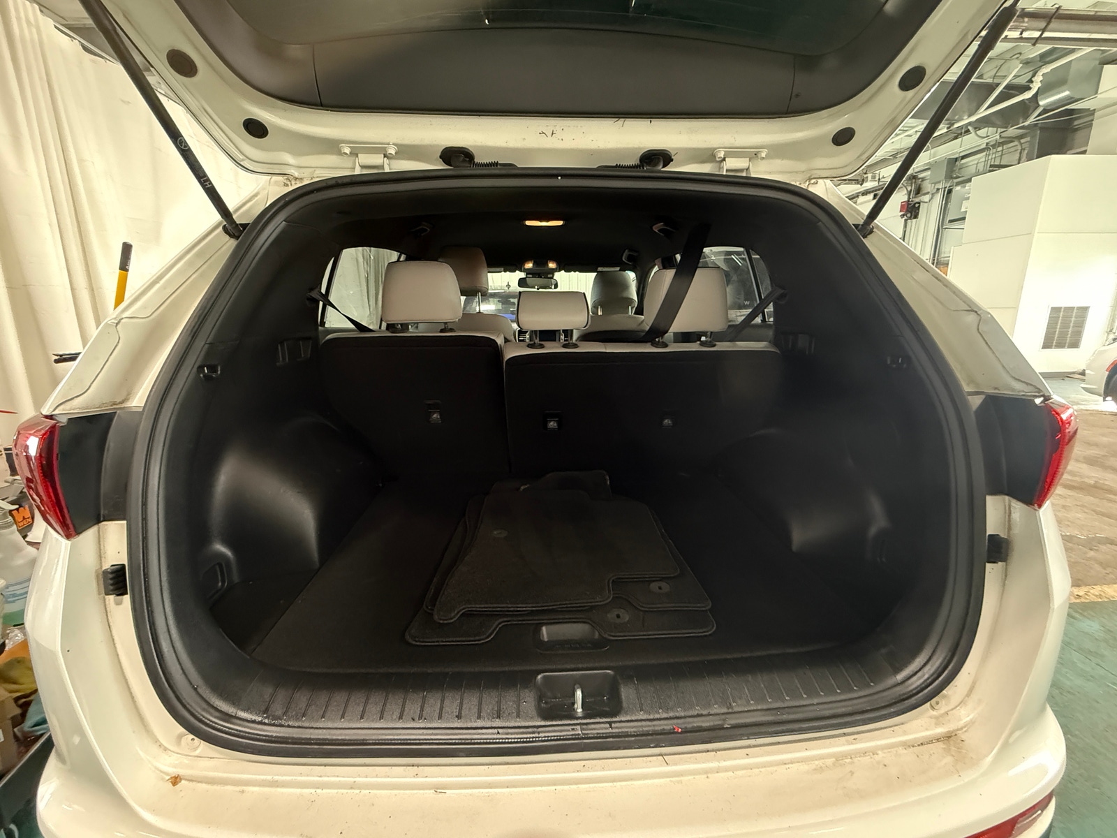 Thumbnail: 2019 Kia Sportage - 6