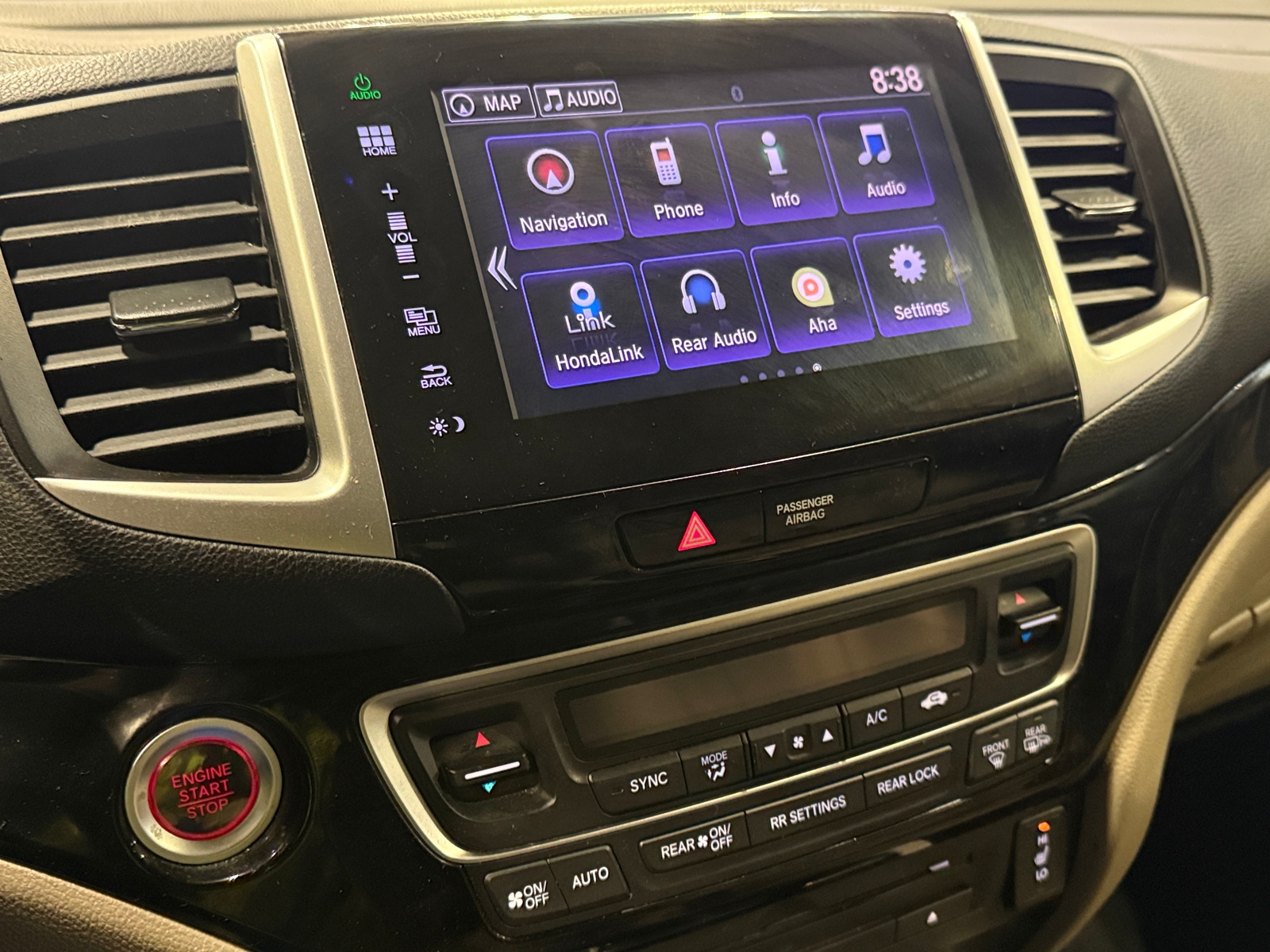 Thumbnail: 2016 Honda Pilot - 3