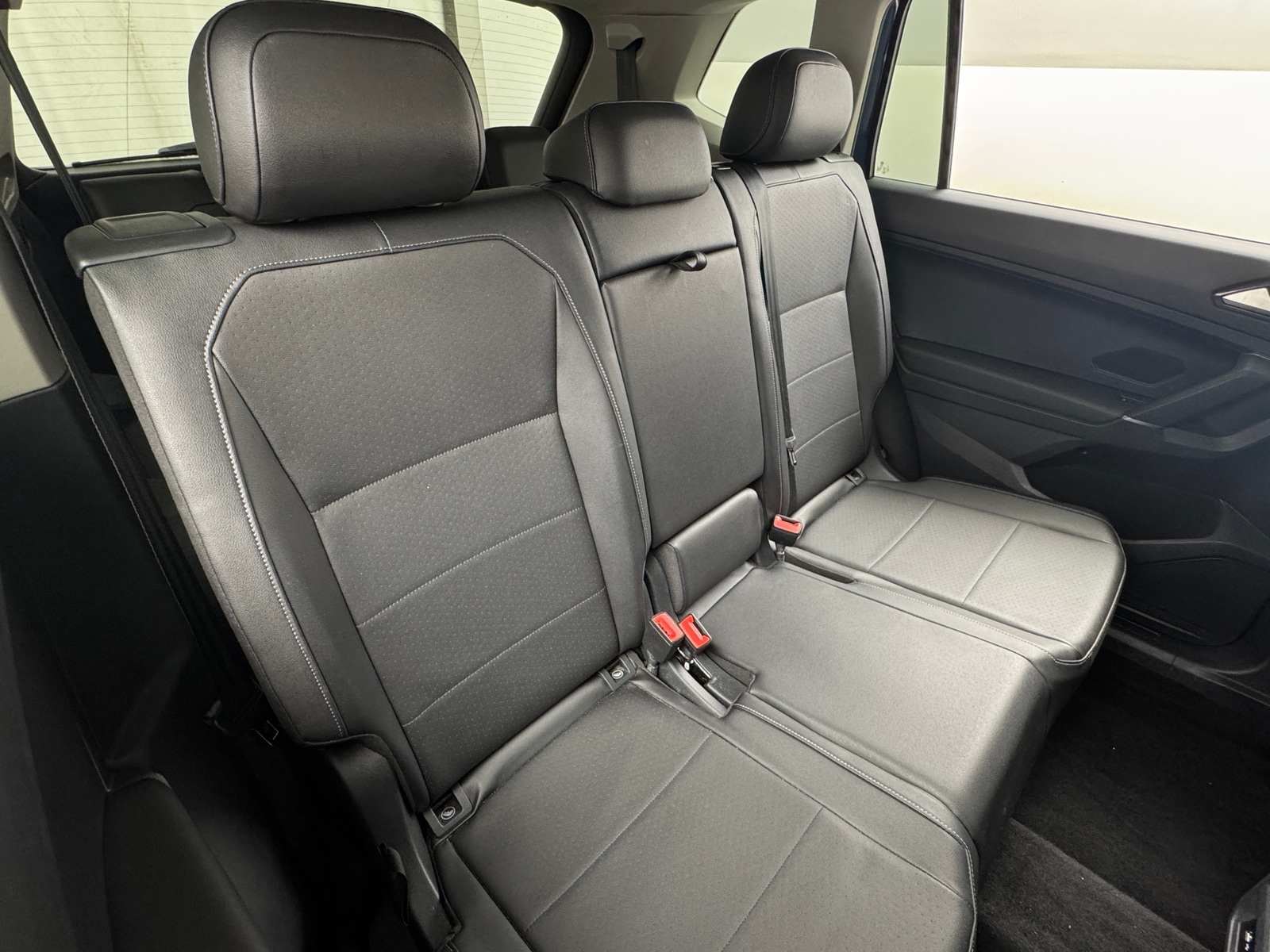 Thumbnail: 2018 Volkswagen Tiguan - 5