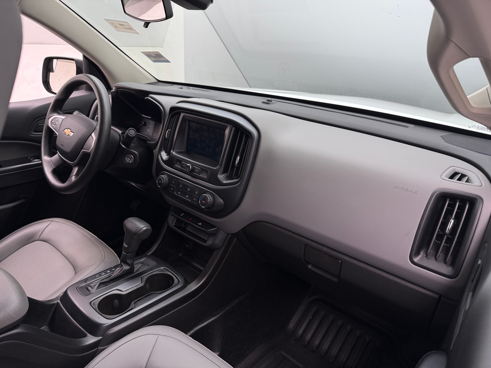 Thumbnail: 2019 Chevrolet Colorado - 3