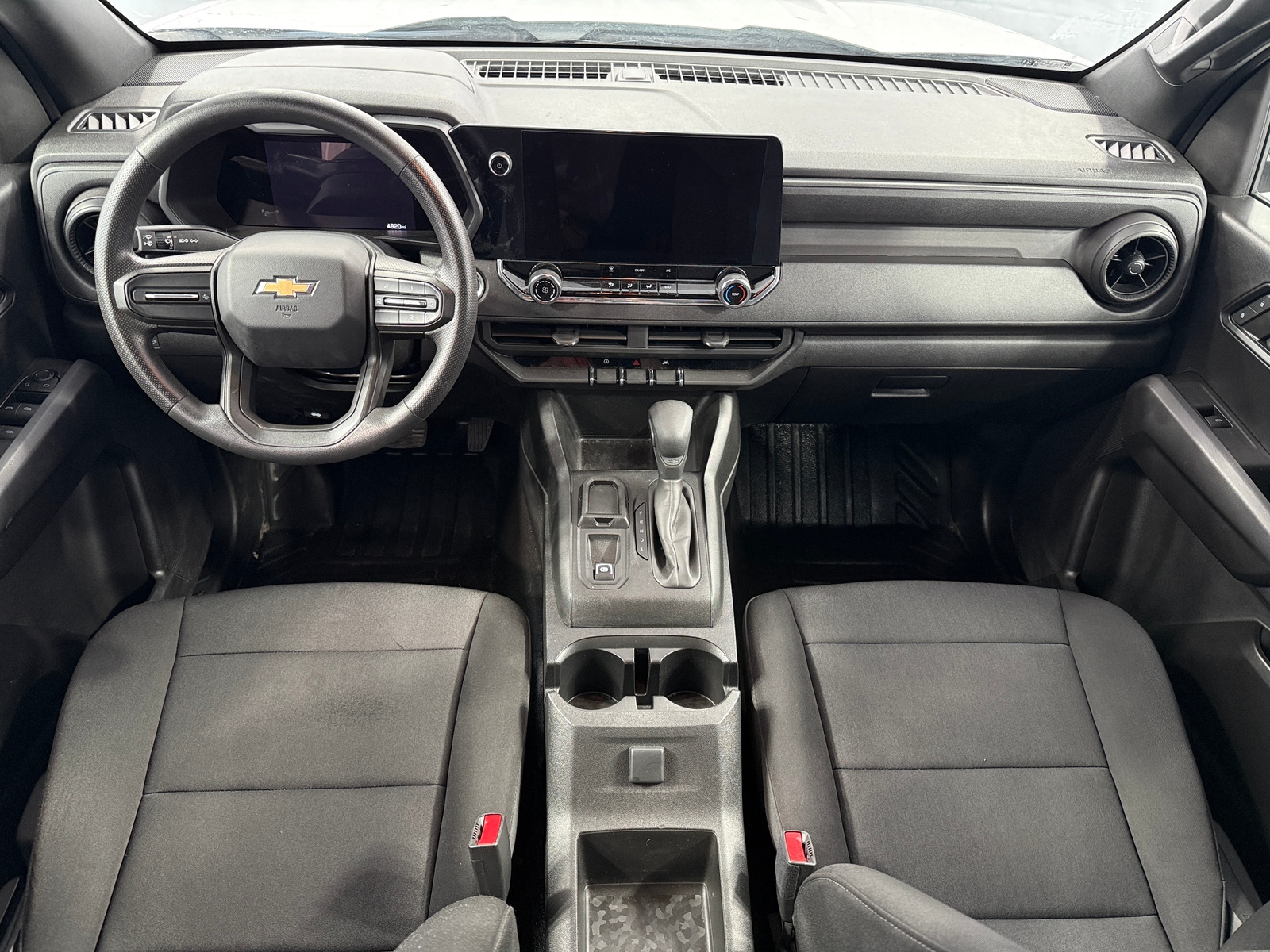 Thumbnail: 2023 Chevrolet Colorado - 3