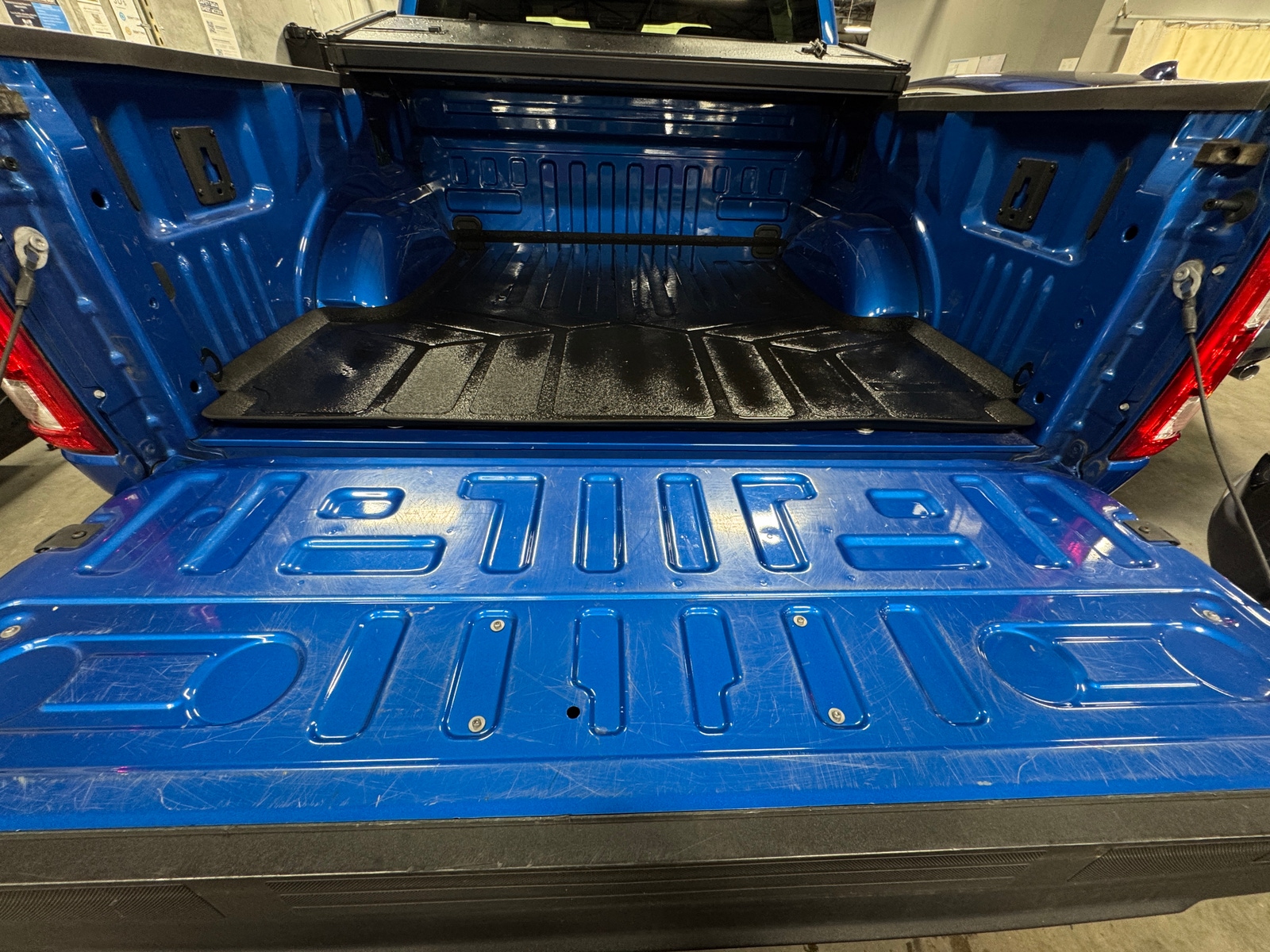 Thumbnail: 2021 Ford Econoline - 7