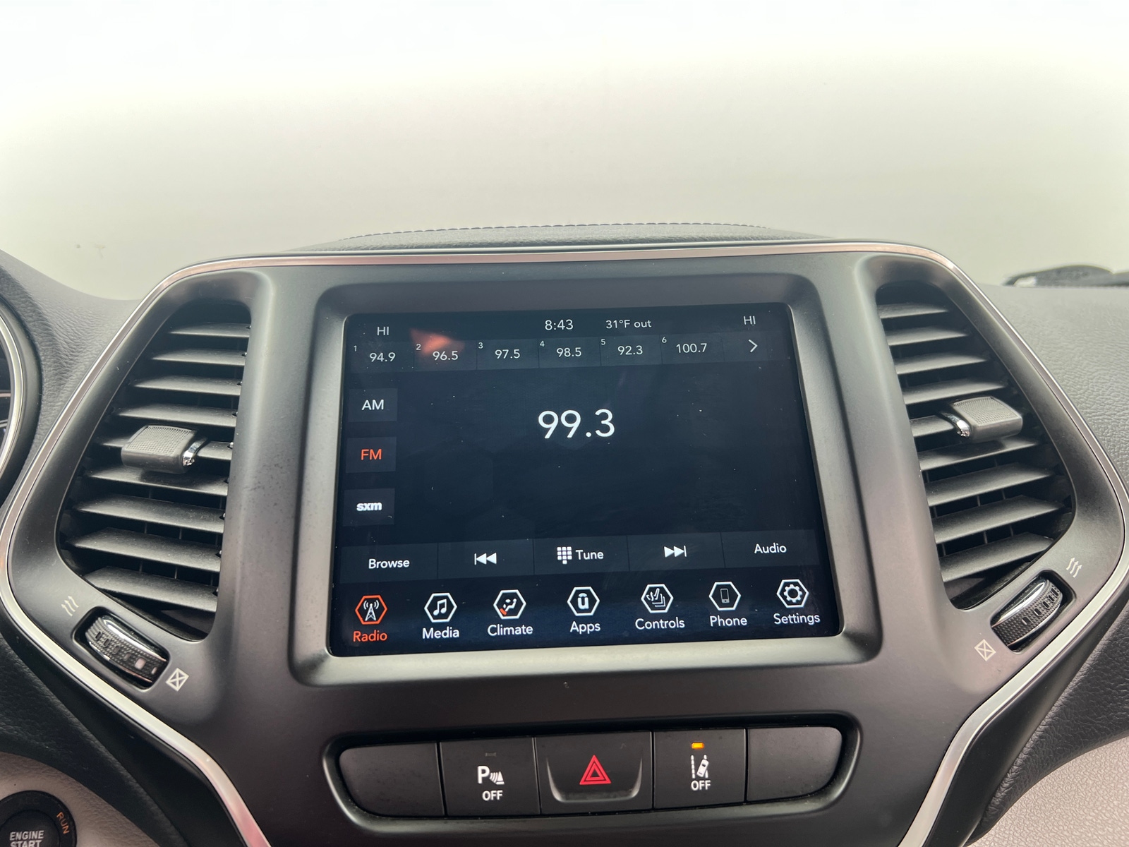 Thumbnail: 2021 Jeep Cherokee - 3