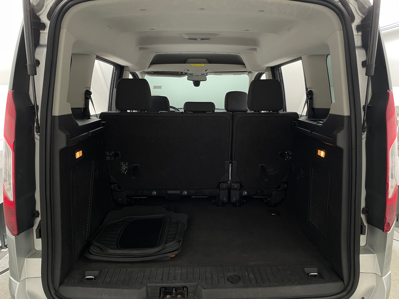 Thumbnail: 2015 Ford Transit Series - 7