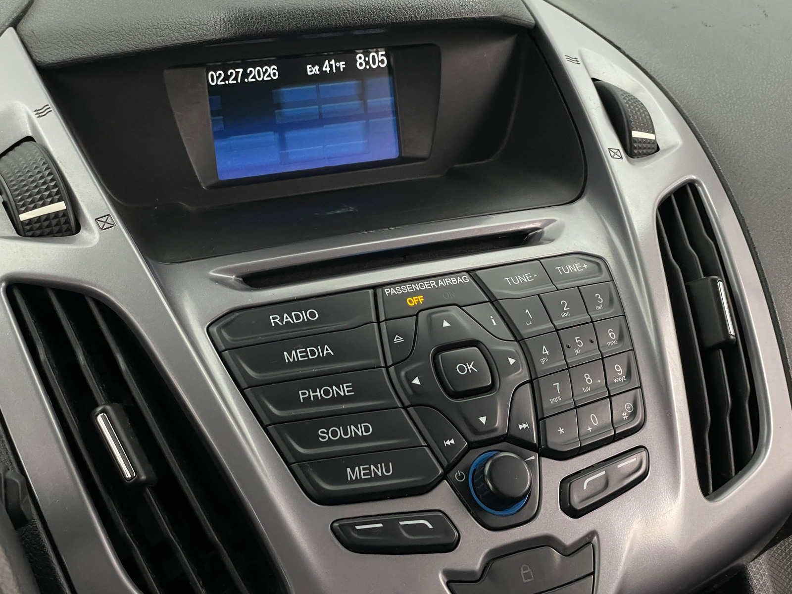 Thumbnail: 2015 Ford Transit Series - 4