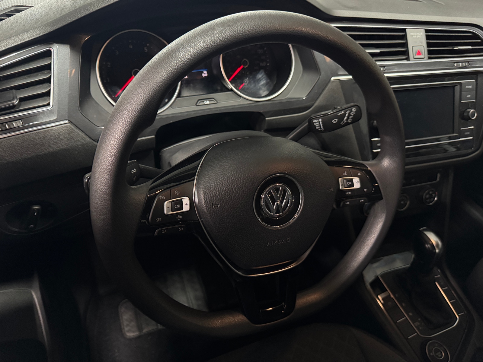 Thumbnail: 2020 Volkswagen Tiguan - 5