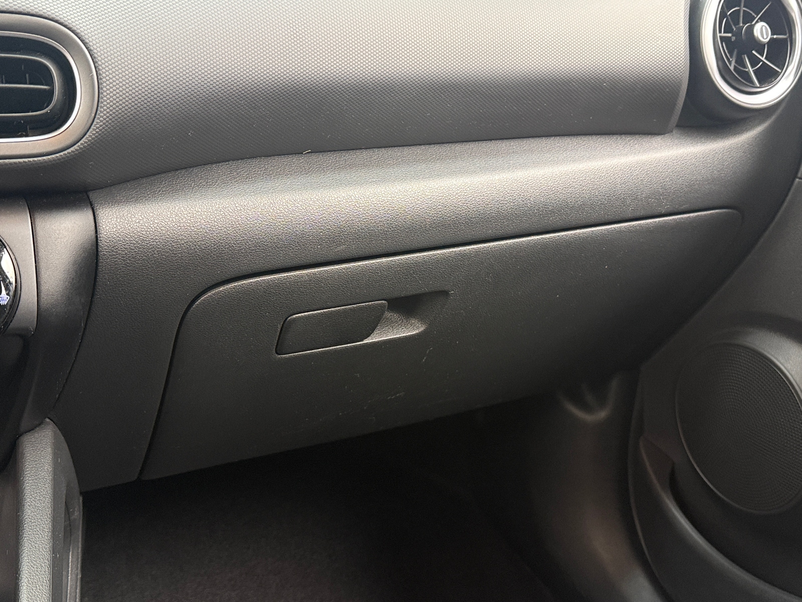 Thumbnail: 2023 Hyundai Kona - 4