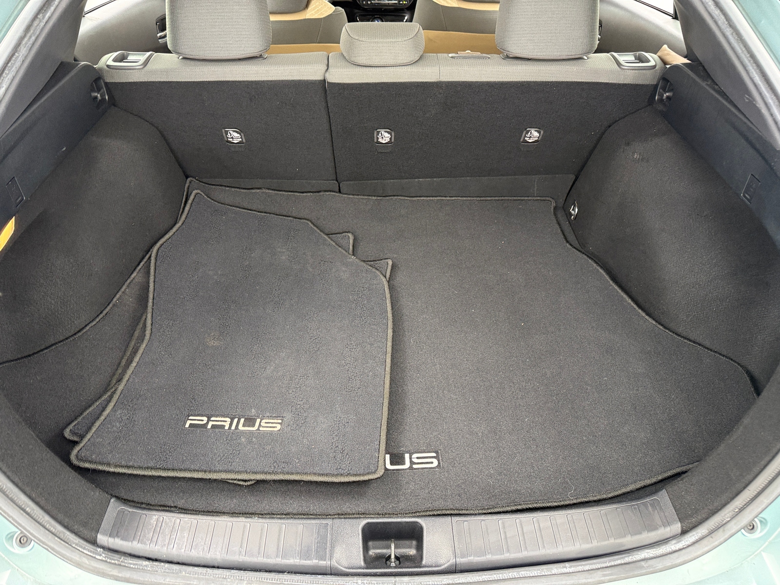 Thumbnail: 2017 Toyota Prius - 7