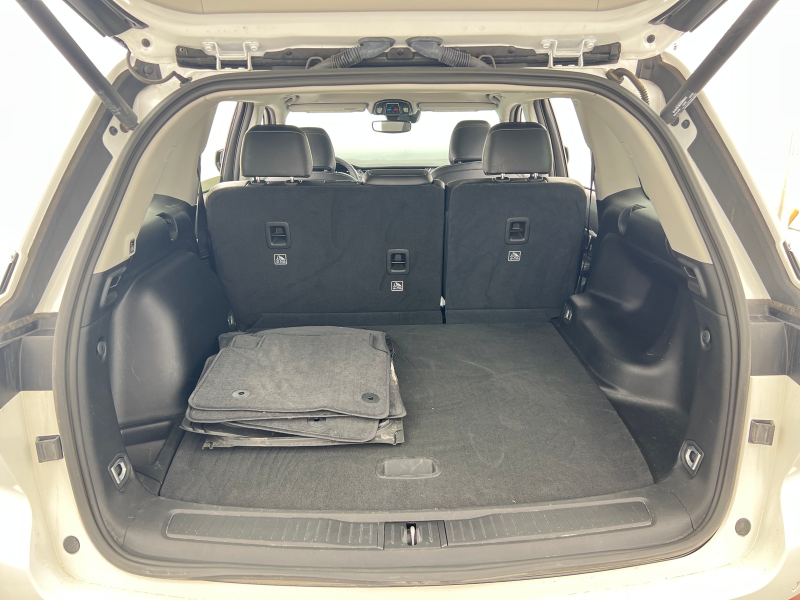 Thumbnail: 2023 Jeep Grand Cherokee - 6