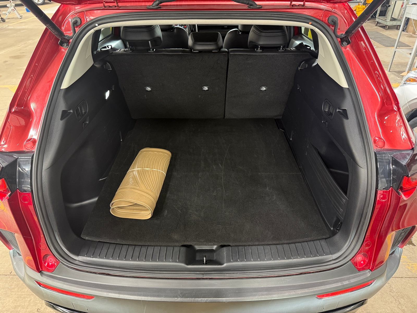 Thumbnail: 2025 Mazda CX-50 - 6