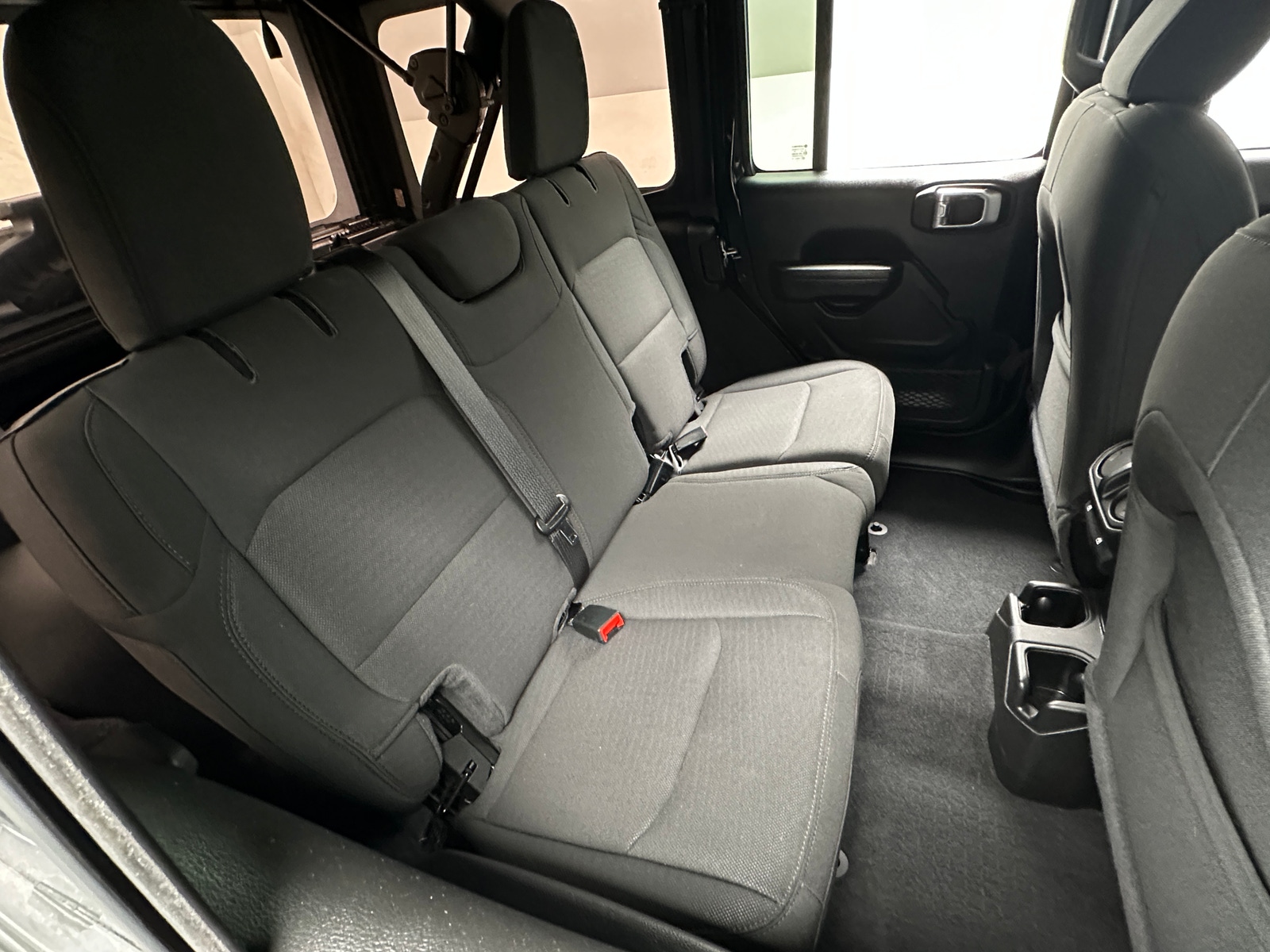 Thumbnail: 2022 Jeep Wrangler - 6