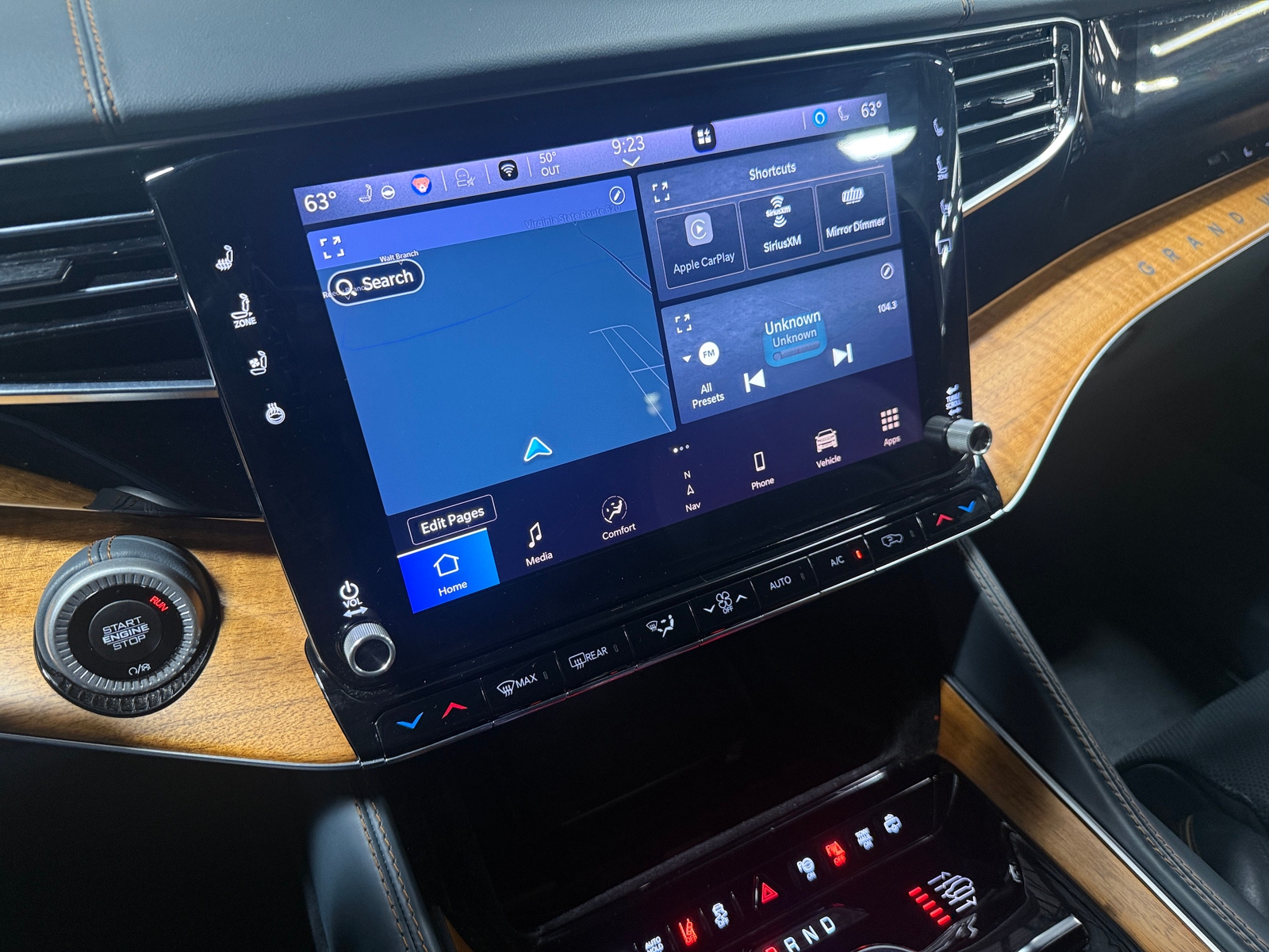 Thumbnail: 2022 Jeep Grand Wagoneer - 3